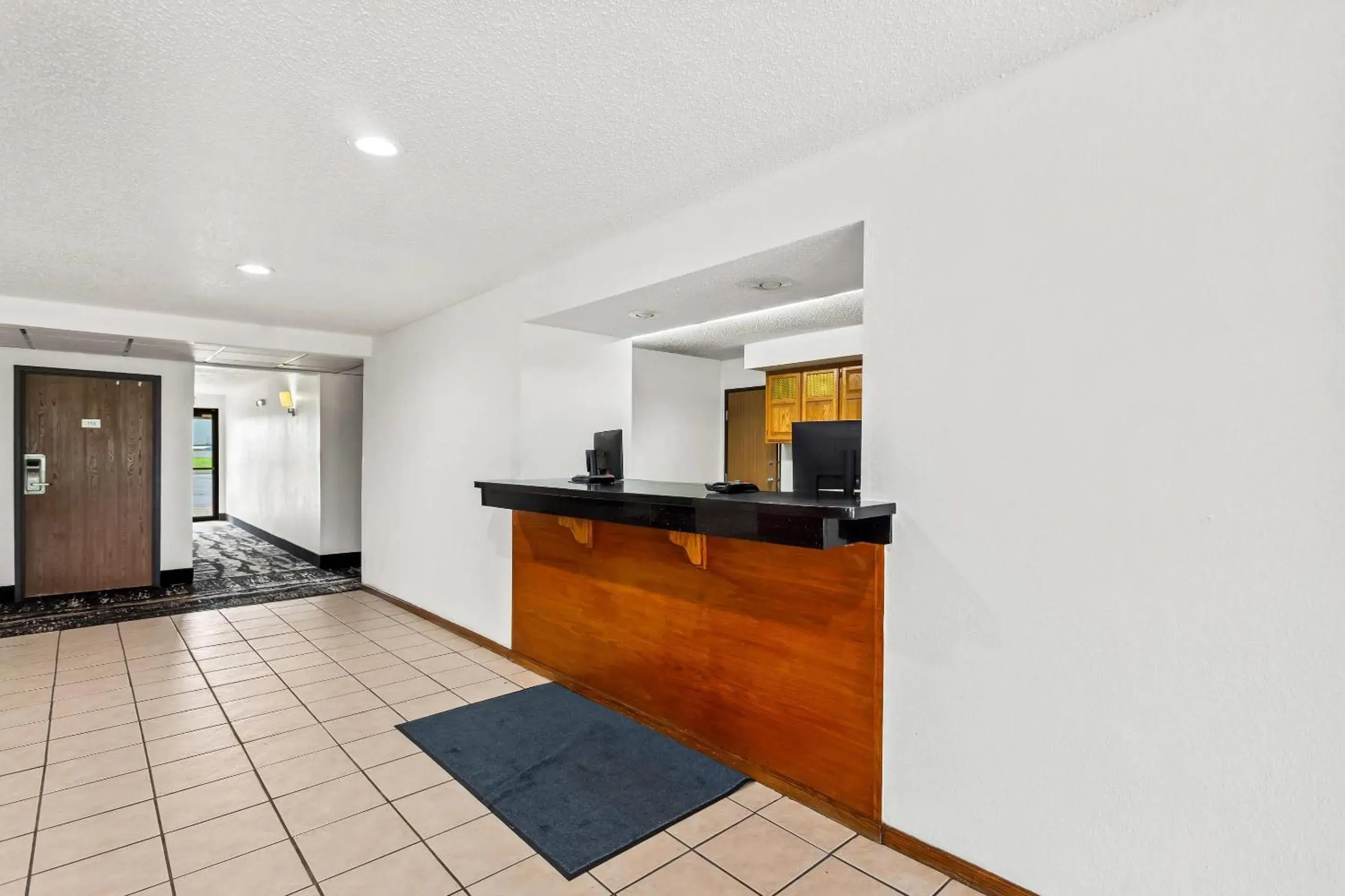 Lobby or reception in Quality Inn & Suites Howe - Sturgis Lobby or reception in Quality Inn & Suites Howe - Sturgis