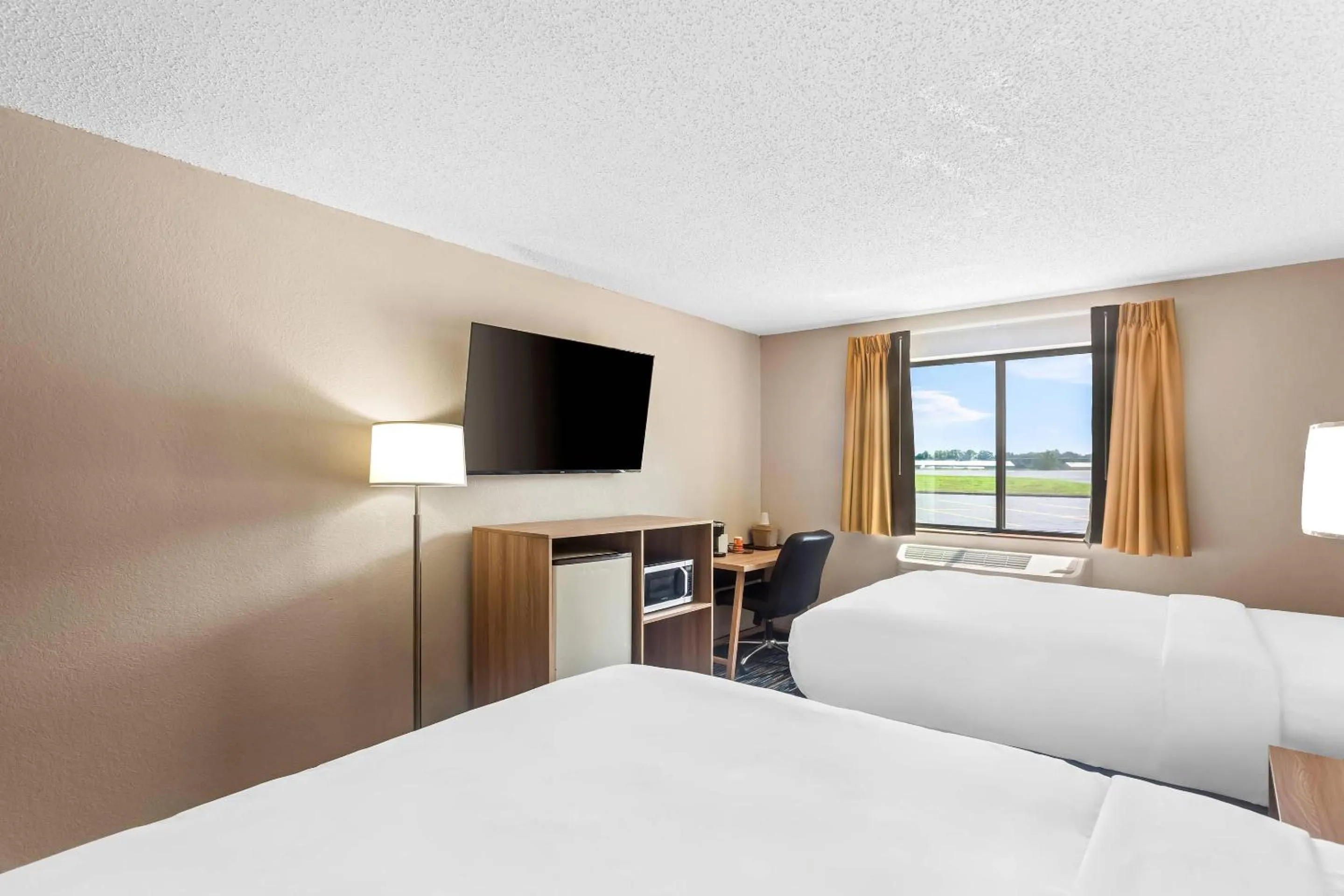 Bedroom, Bed in Quality Inn & Suites Howe - Sturgis