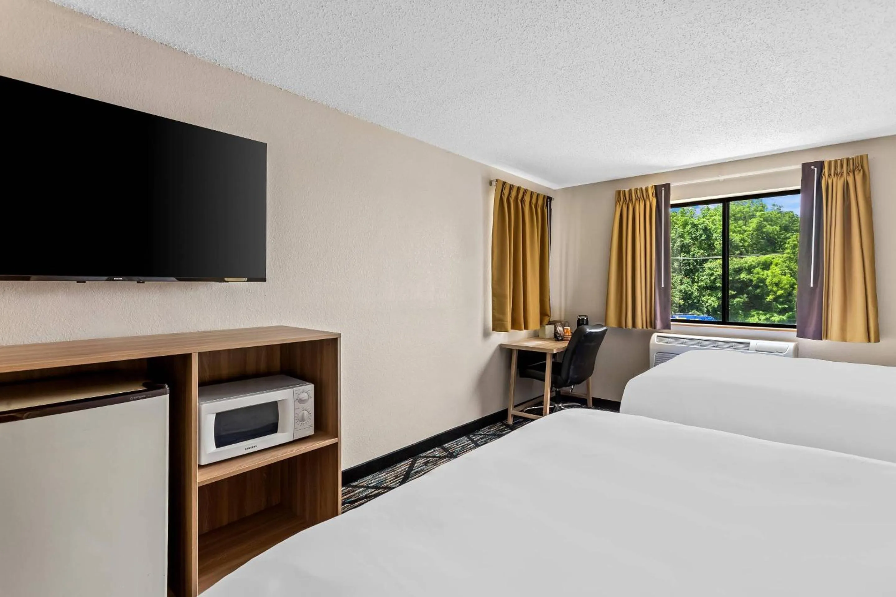 Bedroom, Bed in Quality Inn & Suites Howe - Sturgis