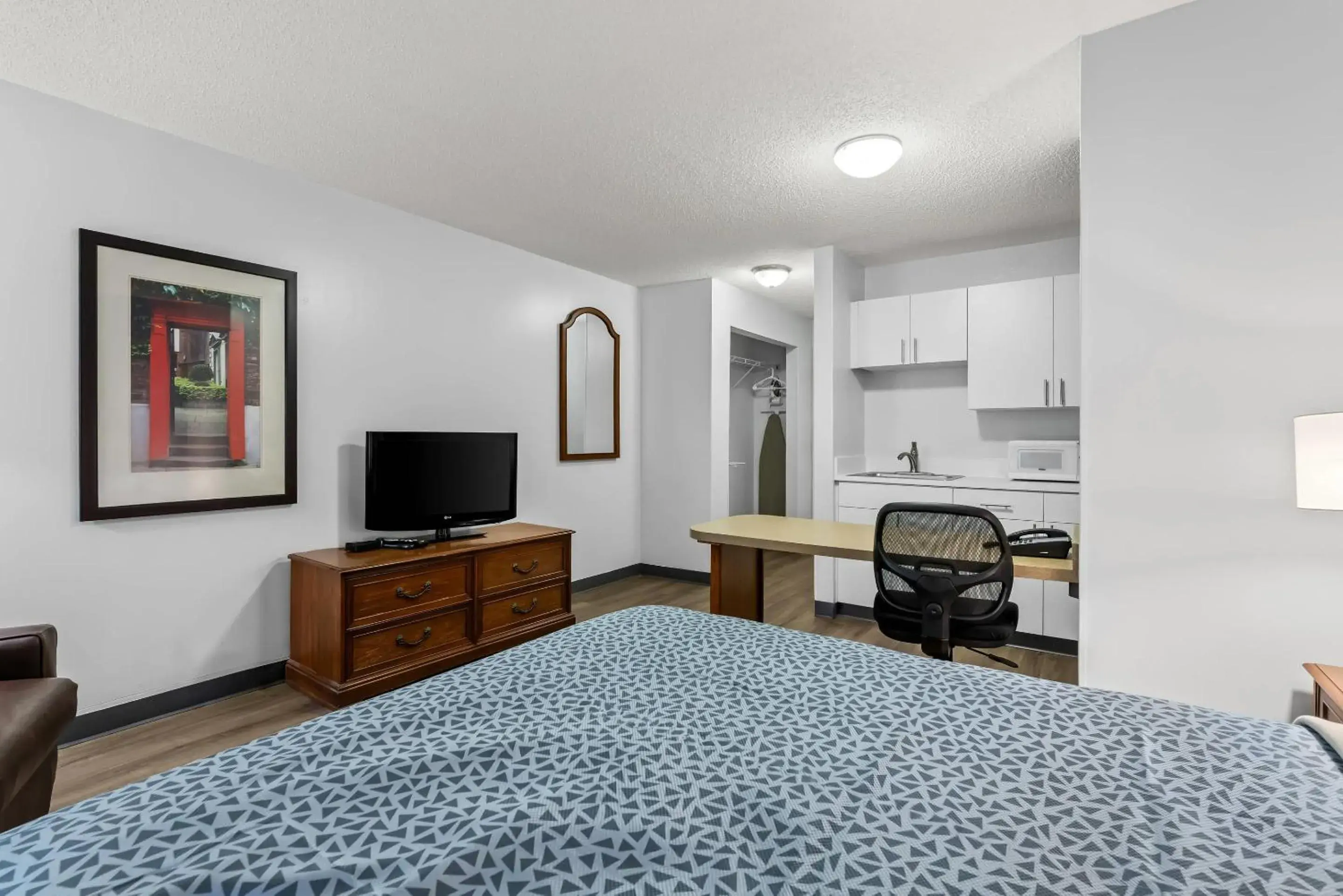 Bed in Suburban Studios Brentwood - Nashville Bed in Suburban Studios Brentwood - Nashville