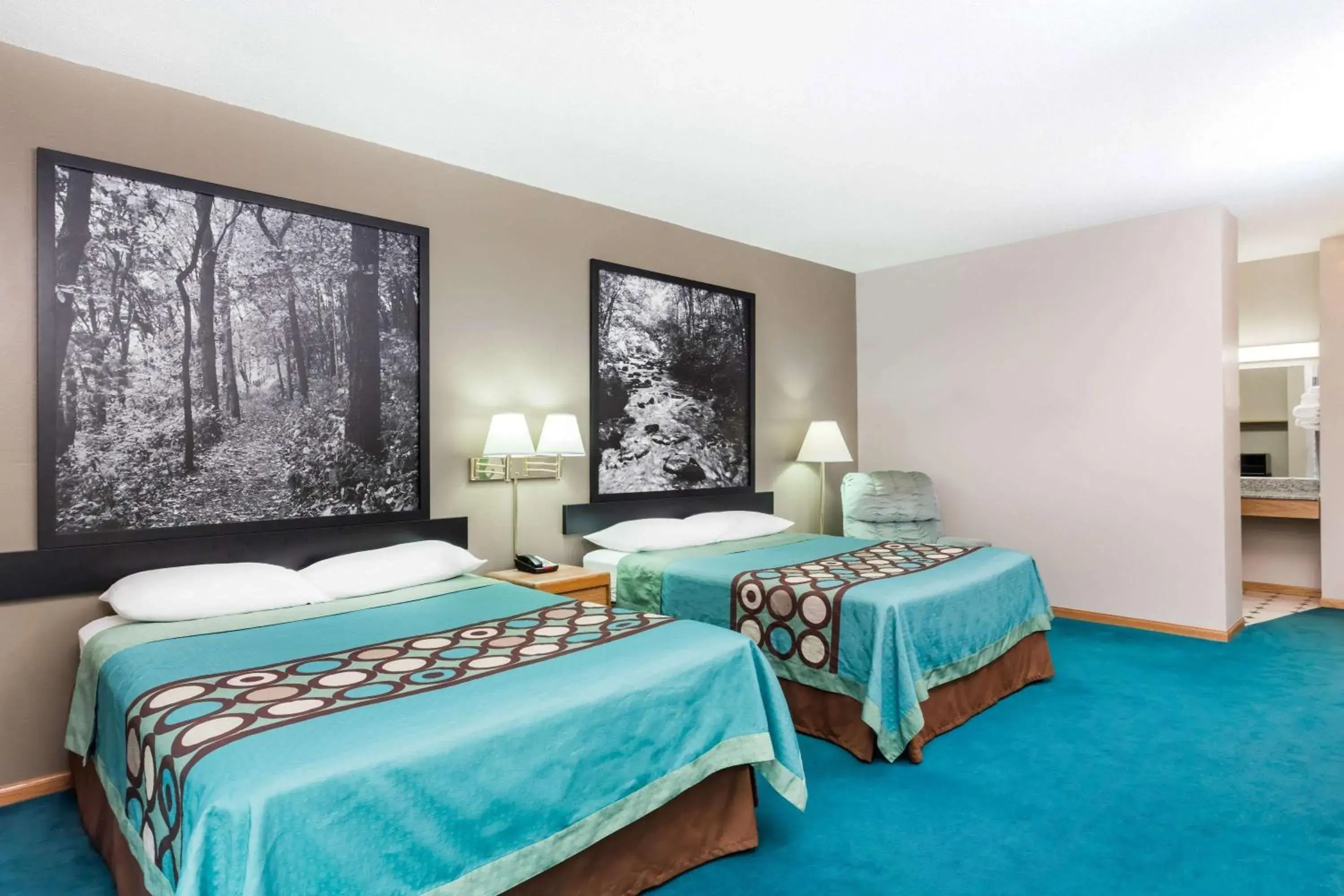 Queen Room with Two Queen Beds - Non-Smoking in Super 8 by Wyndham Platteville Queen Room with Two Queen Beds - Non-Smoking in Super 8 by Wyndham Platteville