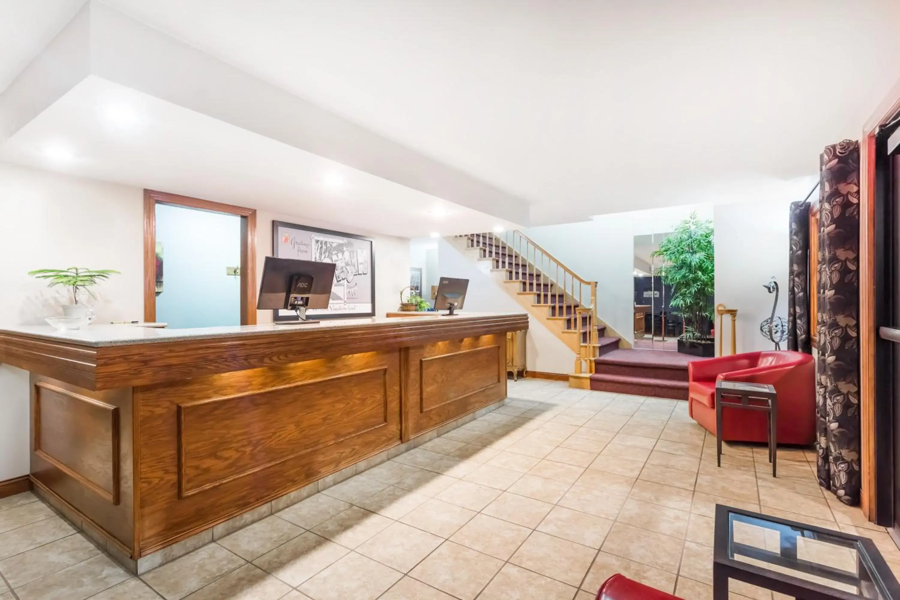 Lobby or reception in Super 8 by Wyndham Platteville Lobby or reception in Super 8 by Wyndham Platteville