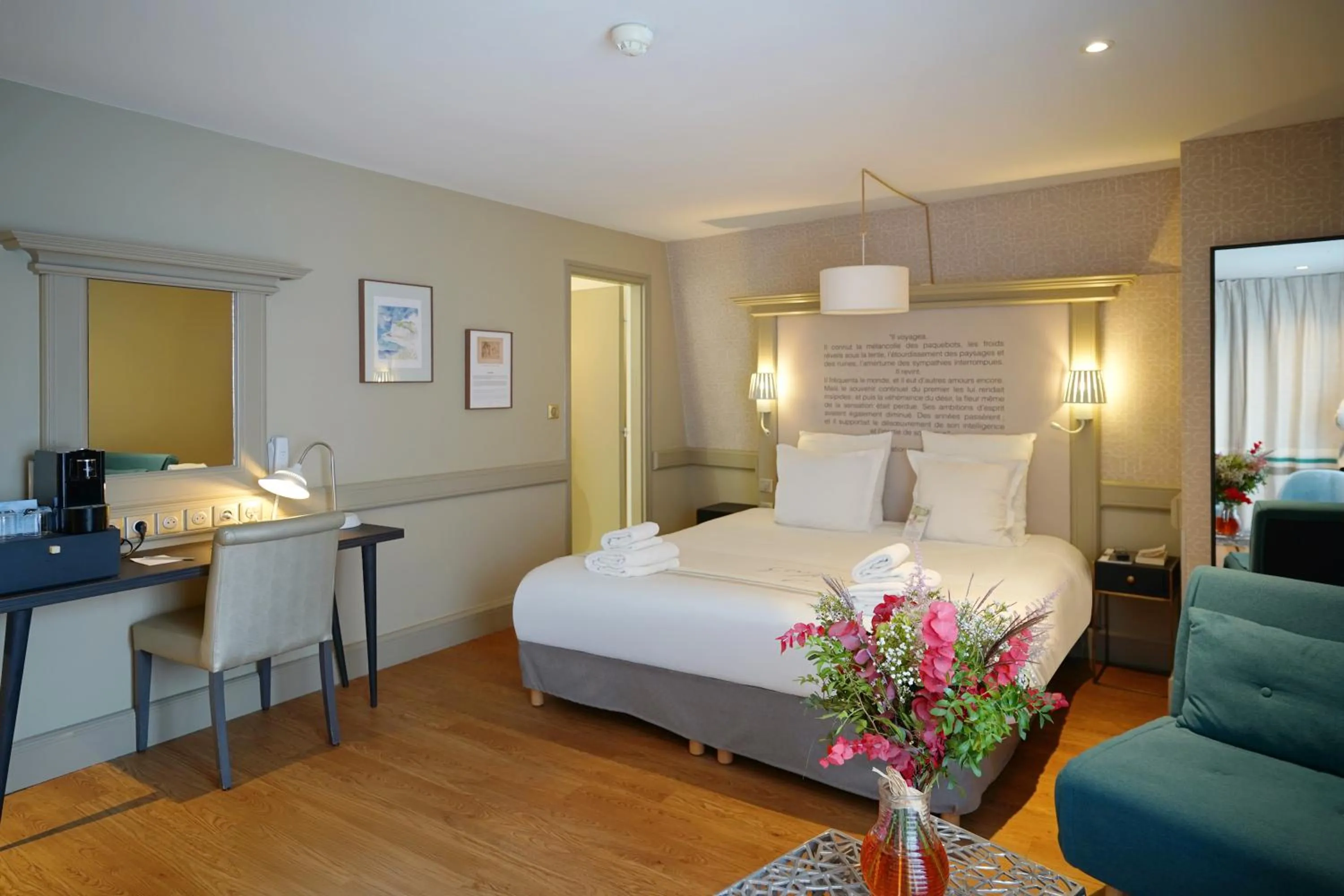 Bedroom, Bed in Hôtel Littéraire Gustave Flaubert, BW Signature Collection