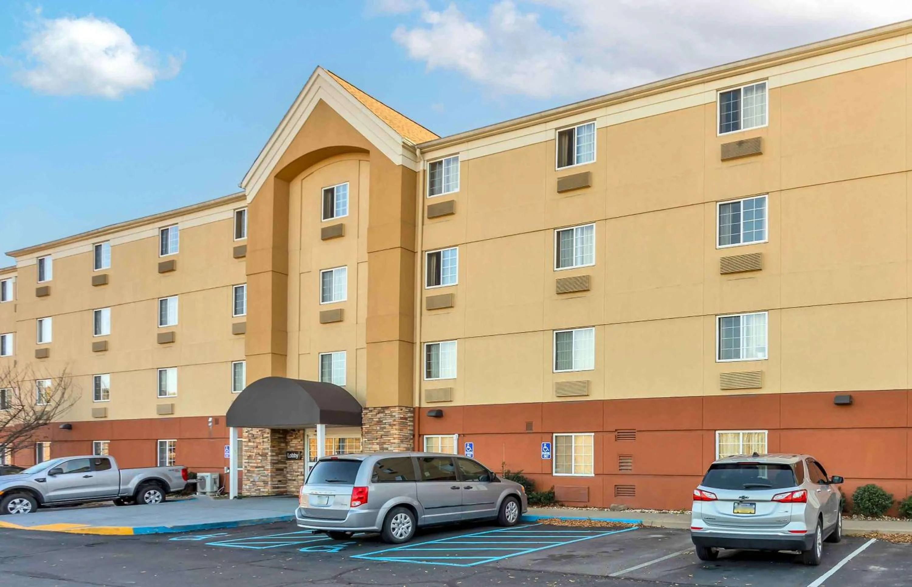 Property building in Extended Stay America Select Suites - Wilkes - Barre - Scranton