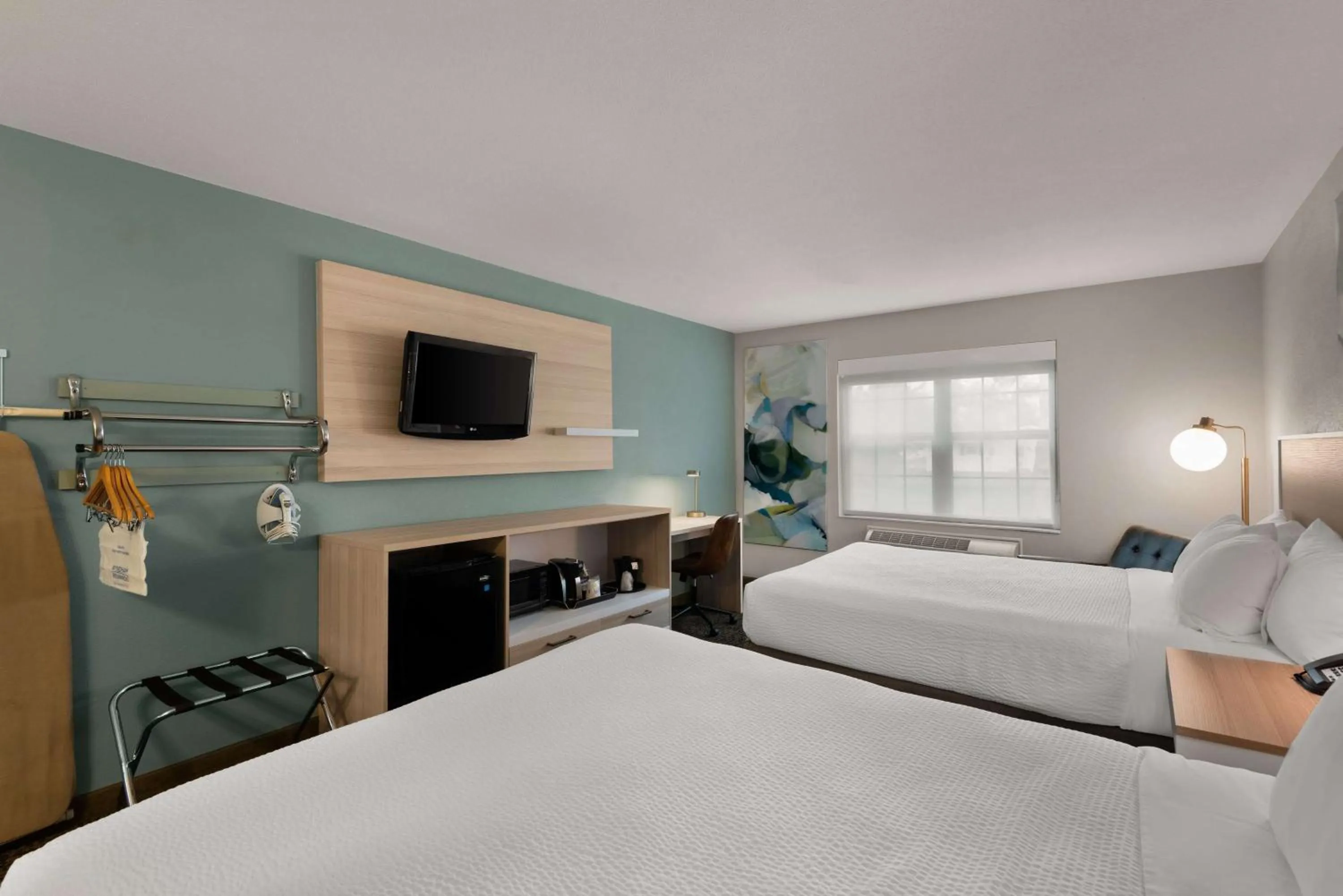 Photo of the whole room, Bed in Wyndham Garden Galena Hotel & Day Spa