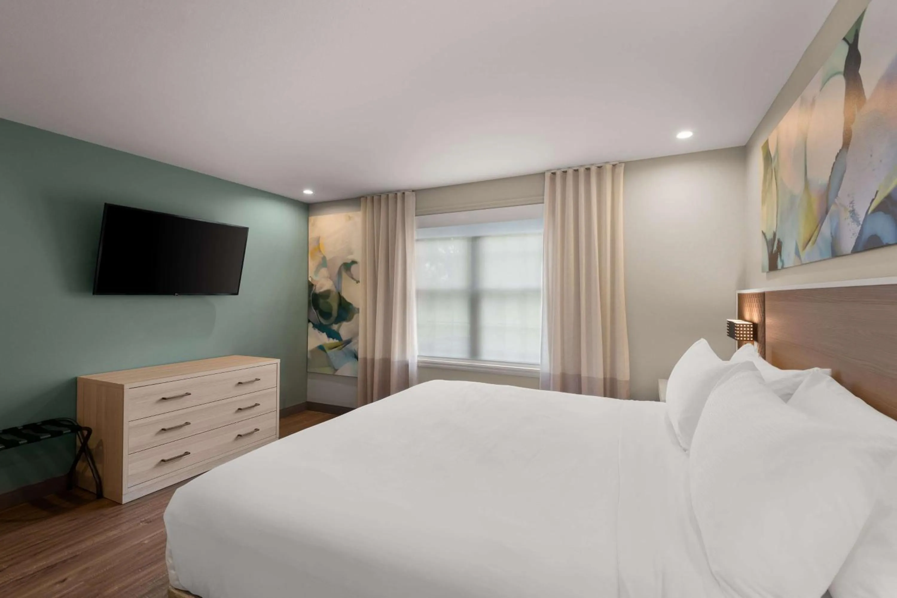 Photo of the whole room, Bed in Wyndham Garden Galena Hotel & Day Spa