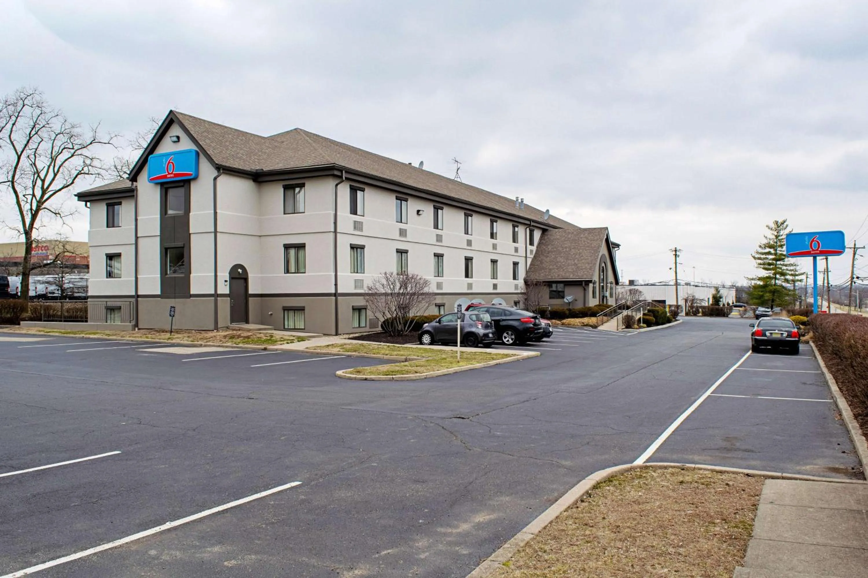 Property building in Welcome Suites Springdale