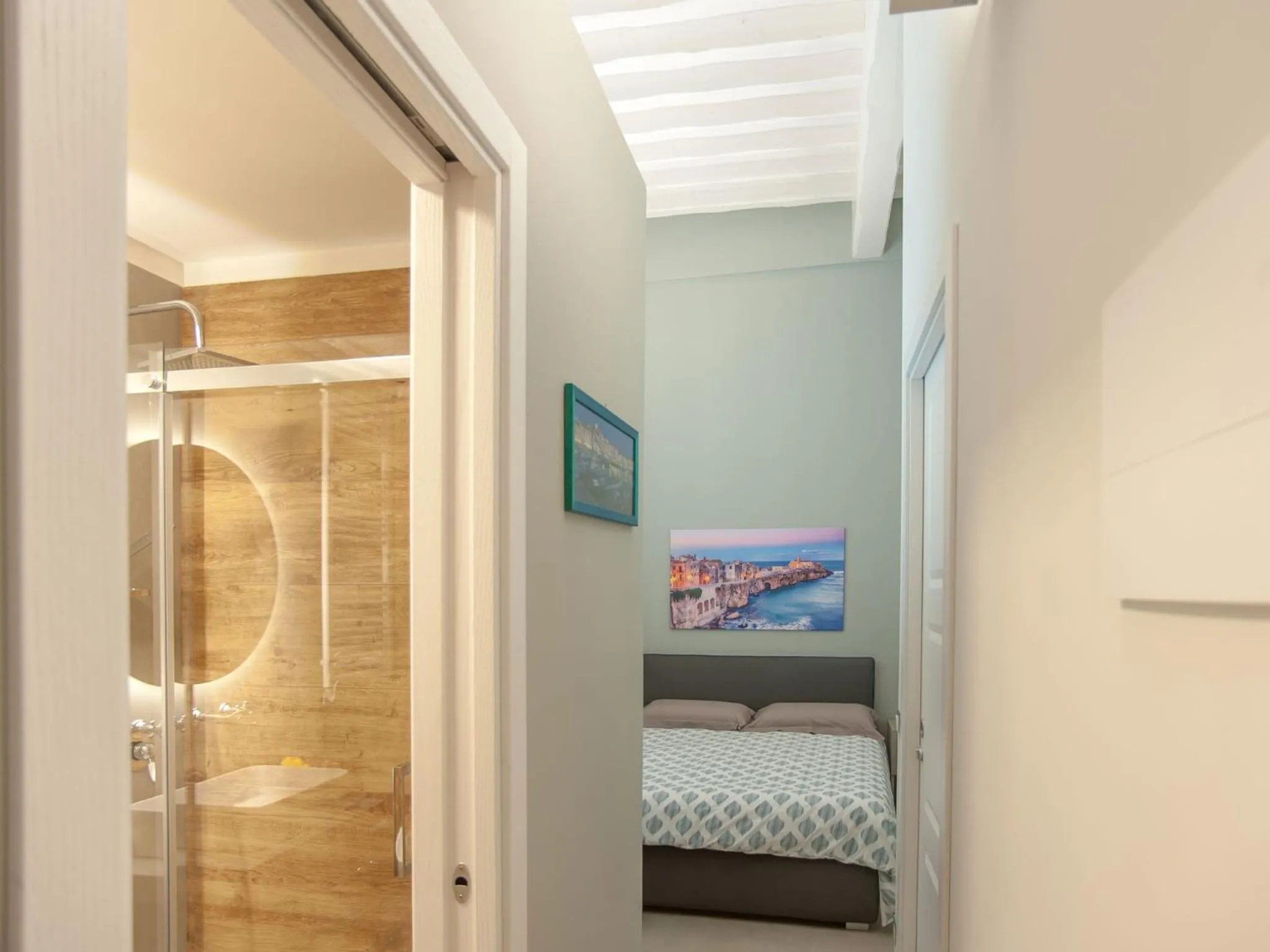 Shower, Bed in Campanili di Puglia B&B
