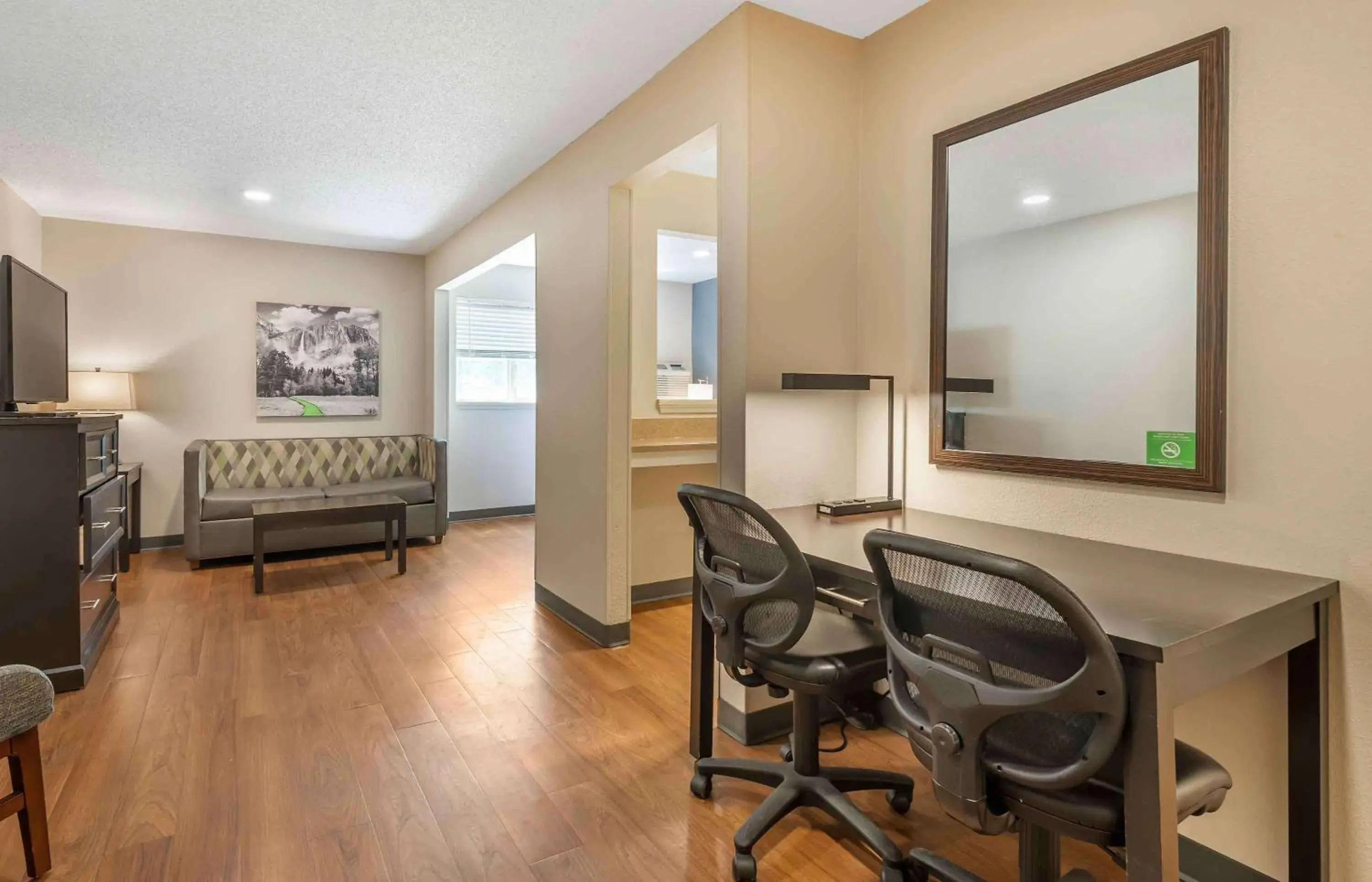 Bedroom, Seating Area in Extended Stay America Select Suites - Charlotte - University Place - E McCullough Dr