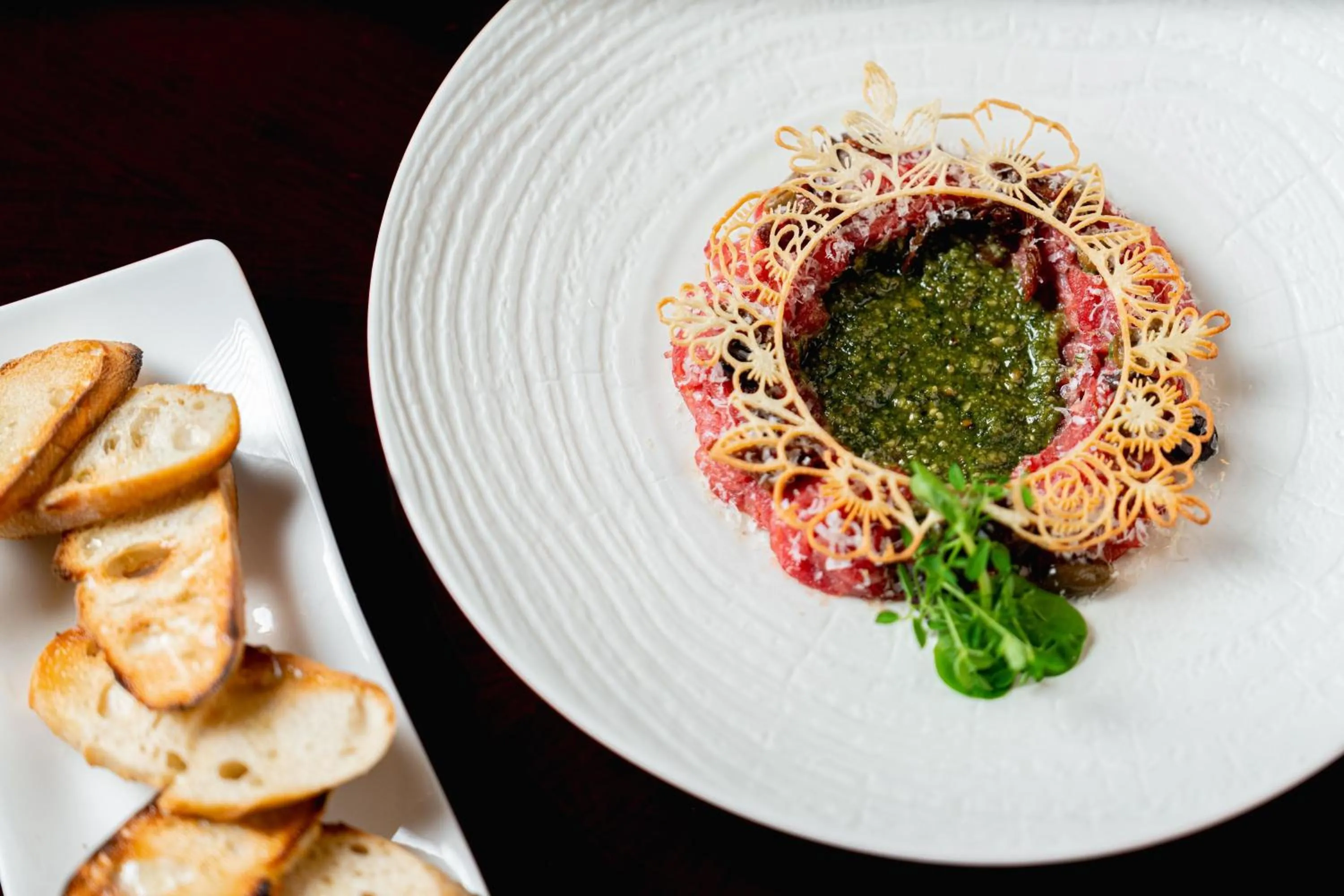 Restaurant/places to eat in Le Méridien Paris Arc De Triomphe