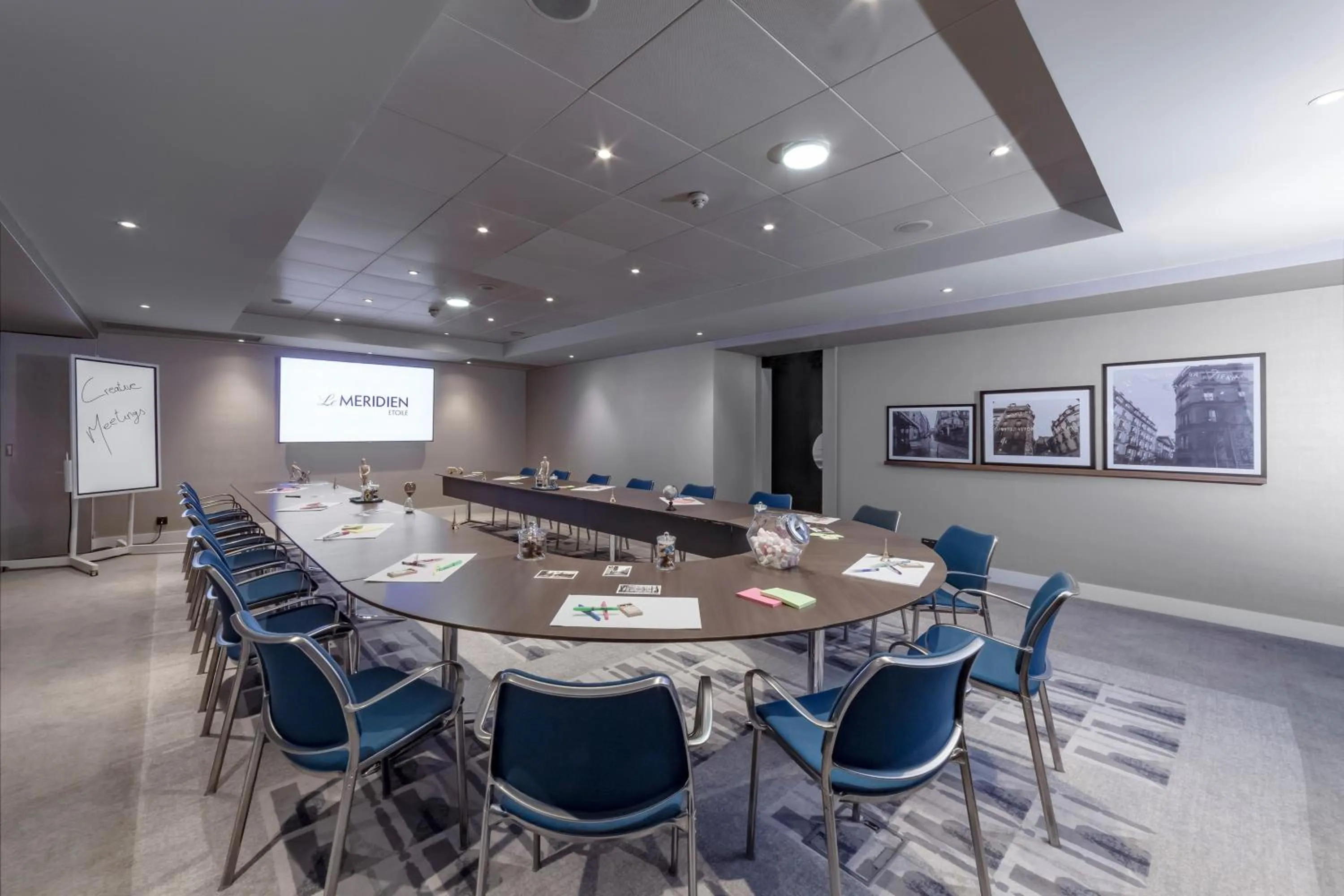 Meeting/conference room in Le Méridien Paris Arc De Triomphe