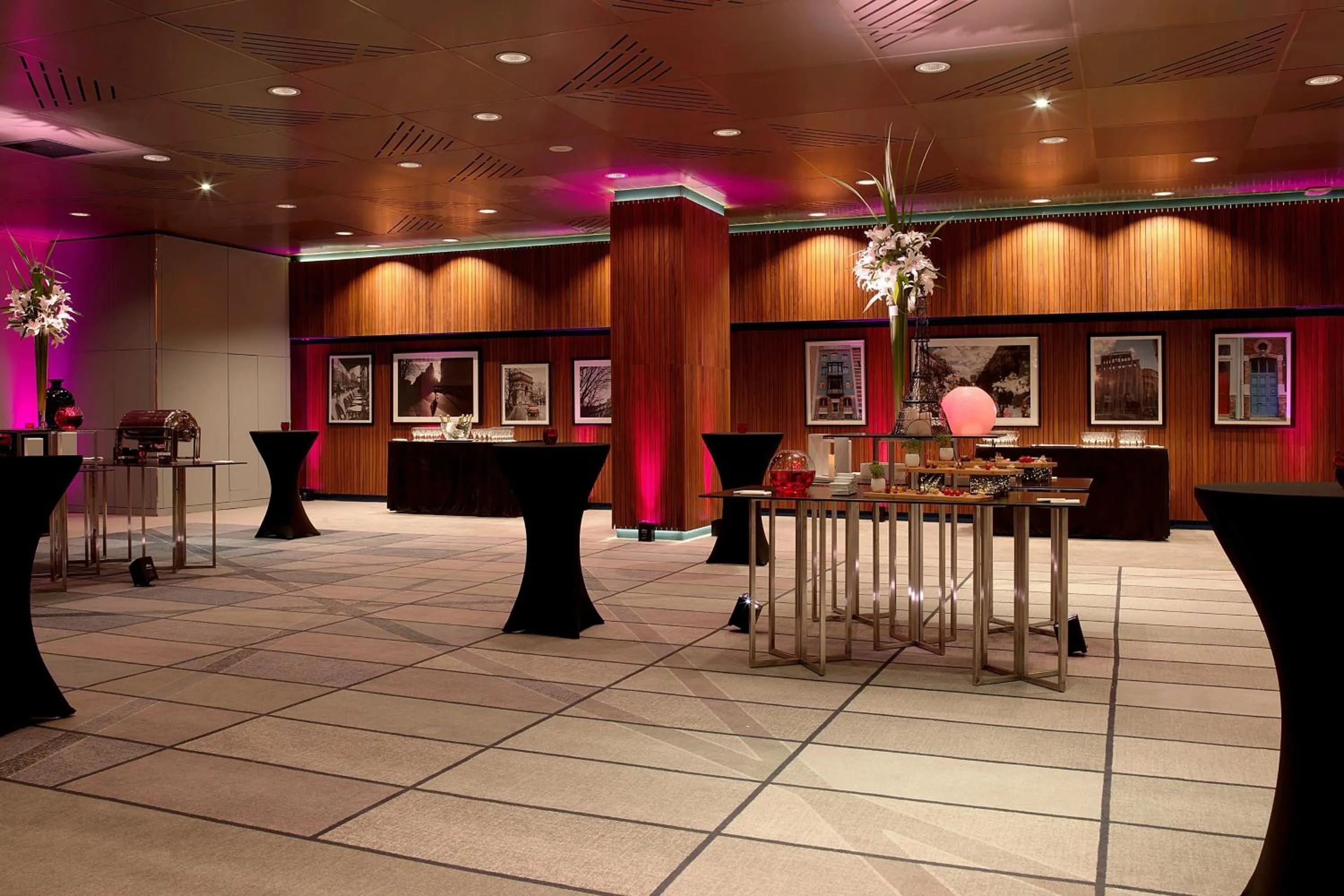Lobby or reception in Le Méridien Paris Arc De Triomphe