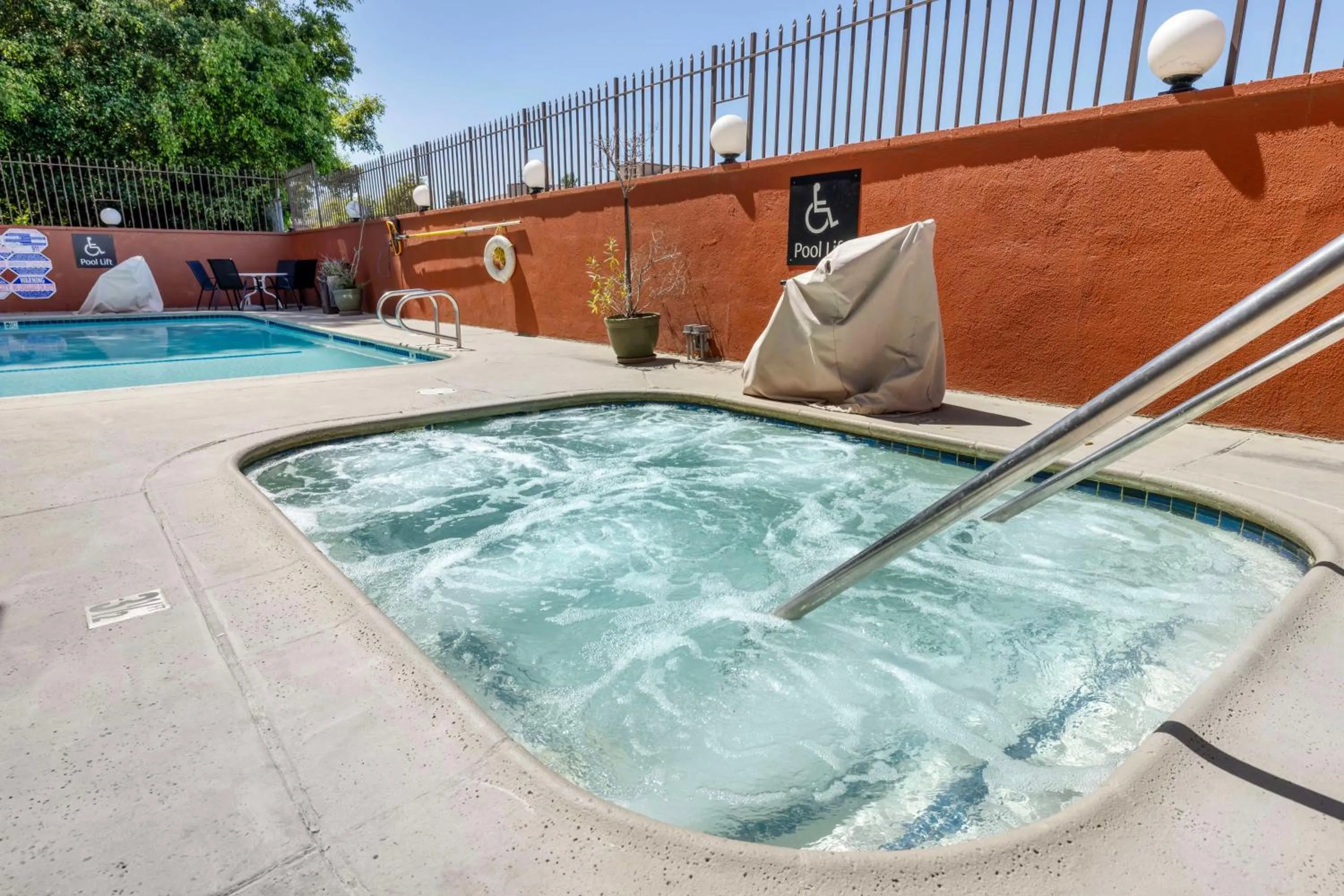 Pool view in Best Western Los Angeles Worldport Hotel
