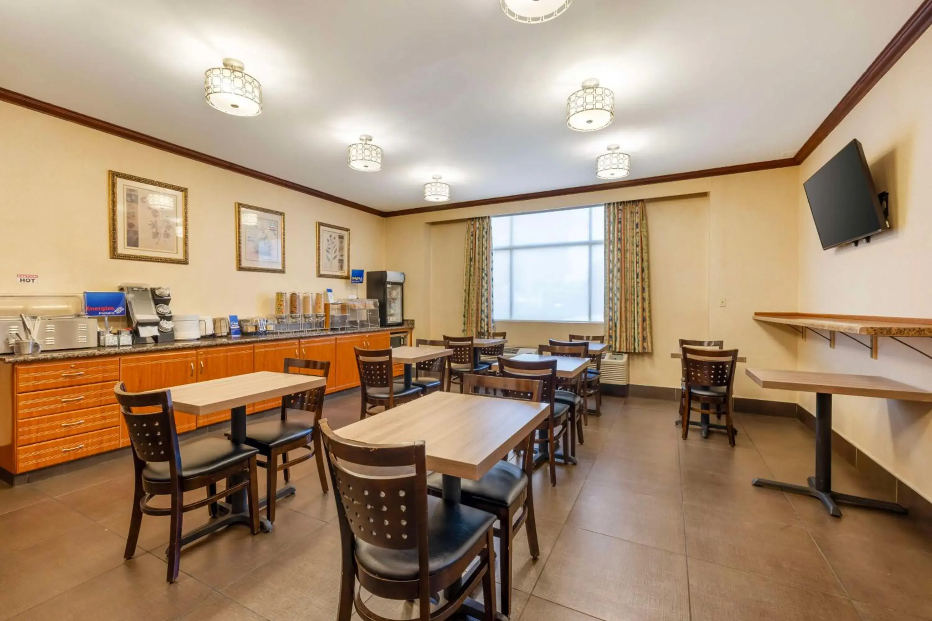 Breakfast in Best Western Los Angeles Worldport Hotel Breakfast in Best Western Los Angeles Worldport Hotel