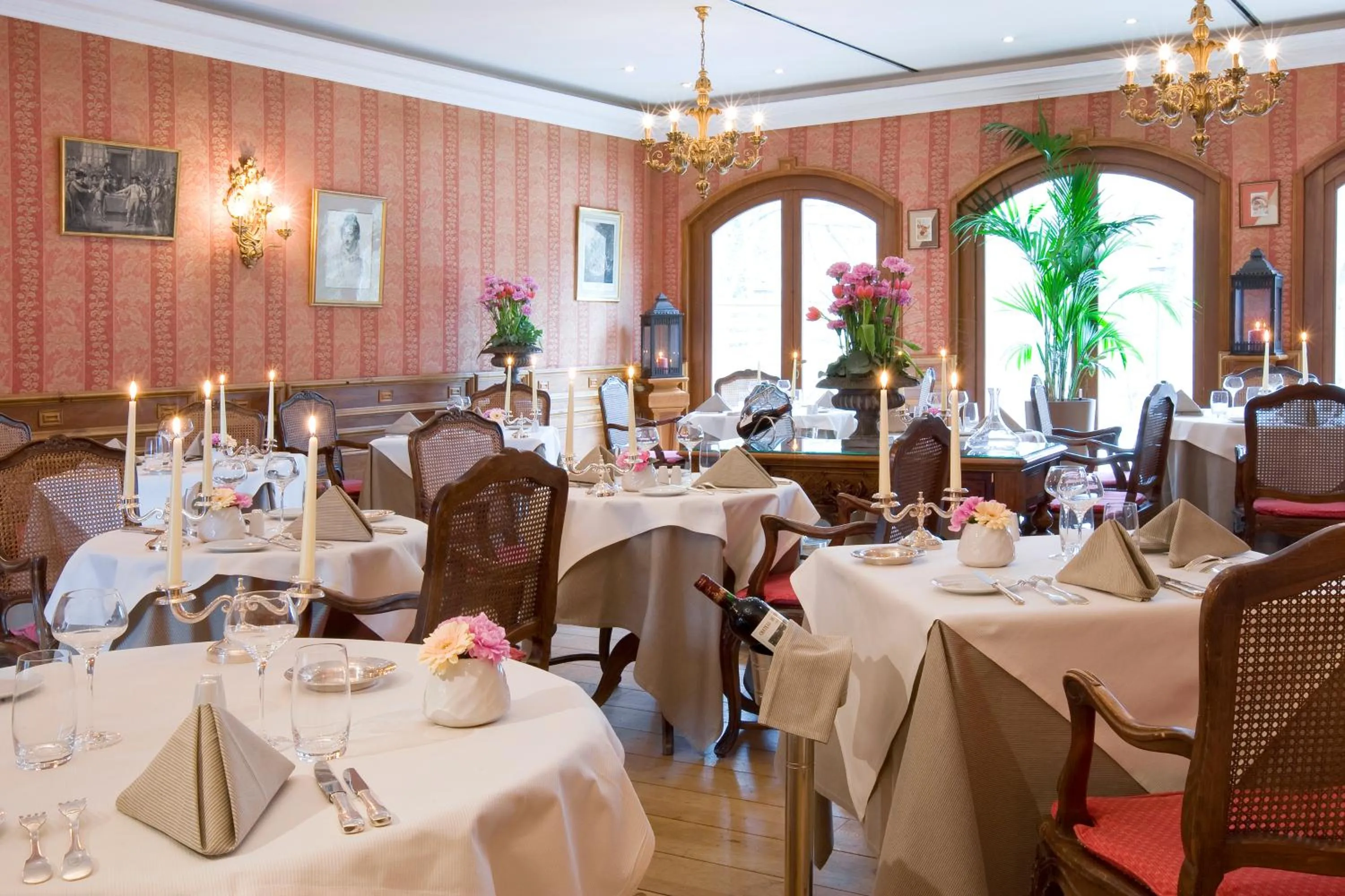 Restaurant/places to eat in Hôtel Château de l'ile
