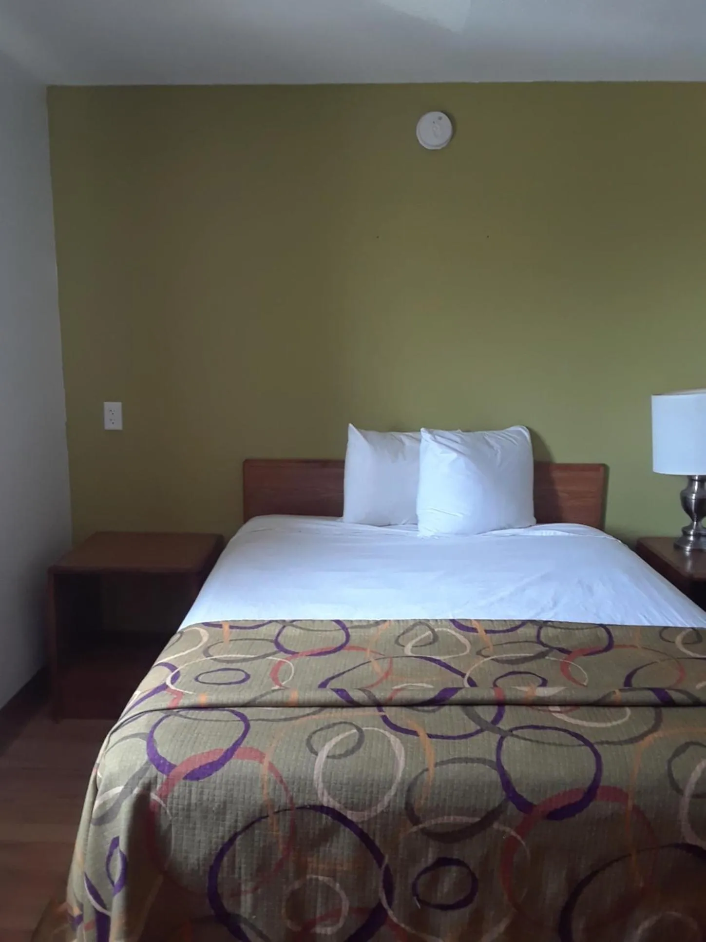 Queen Room - Non-Smoking in Welcome Suites Hazelwood Extended Stay Hotel