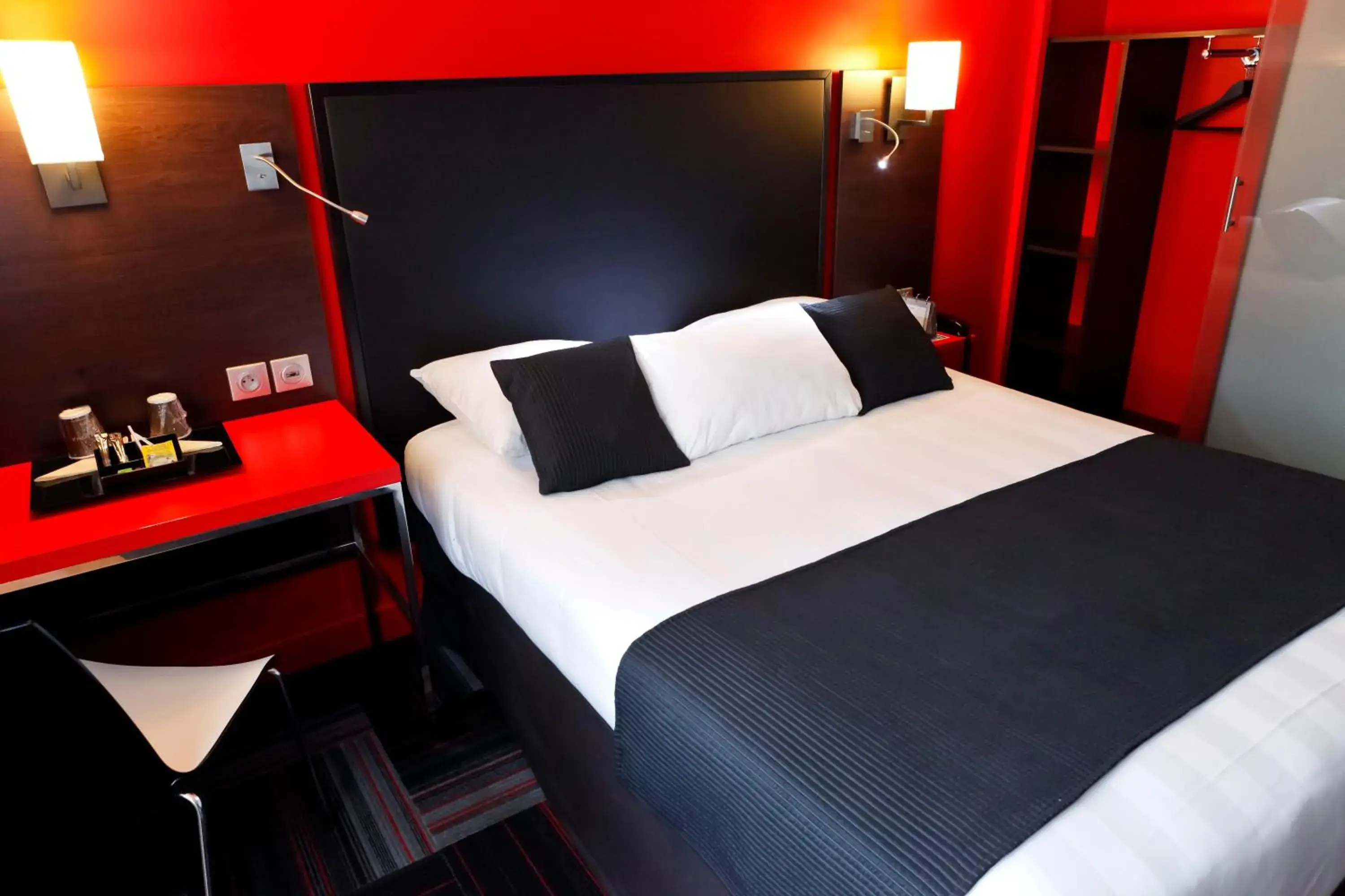 Bed in Kyriad Lyon Sud Sainte Foy Bed in Kyriad Lyon Sud Sainte Foy