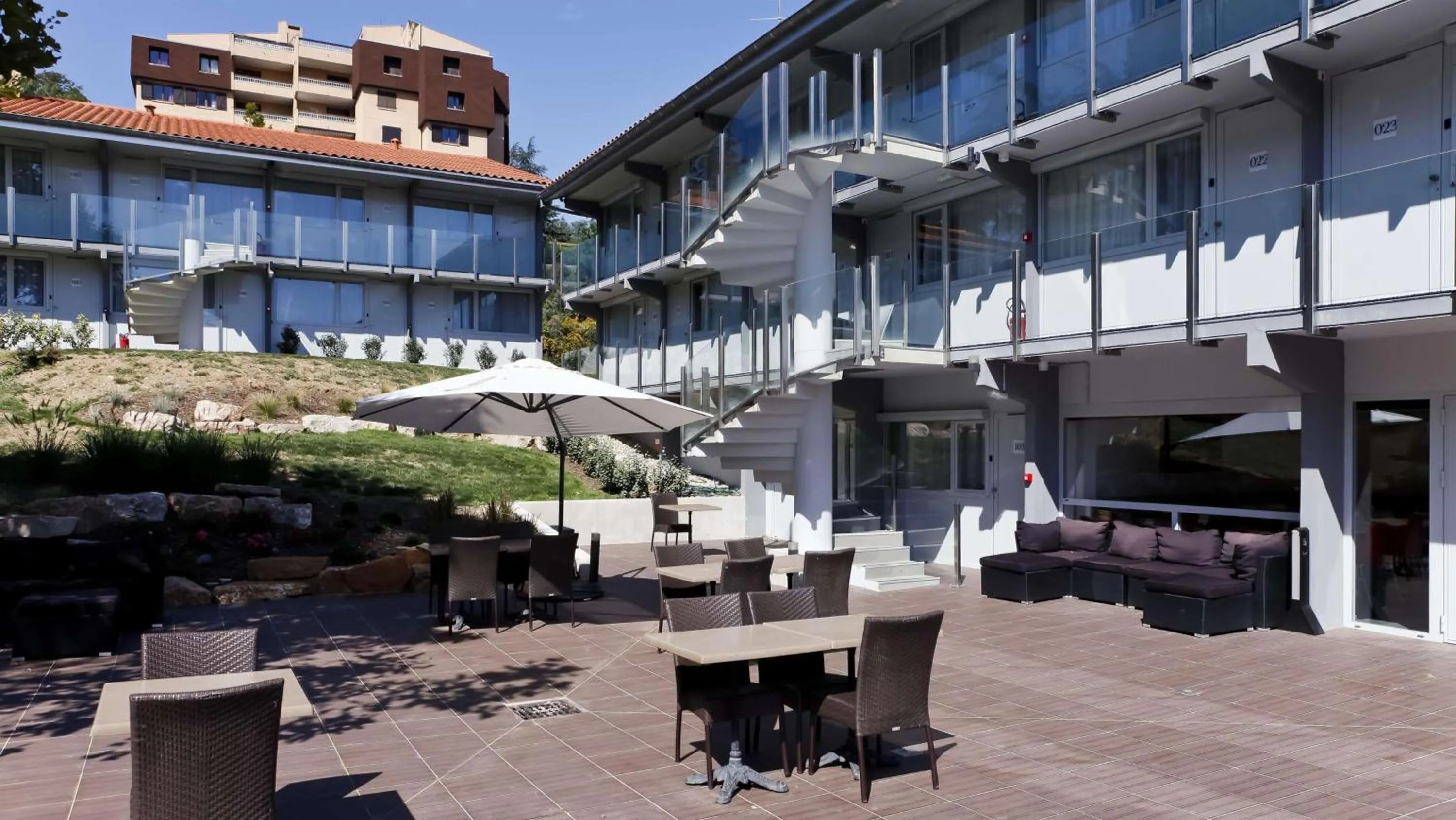 Patio in Kyriad Lyon Sud Sainte Foy