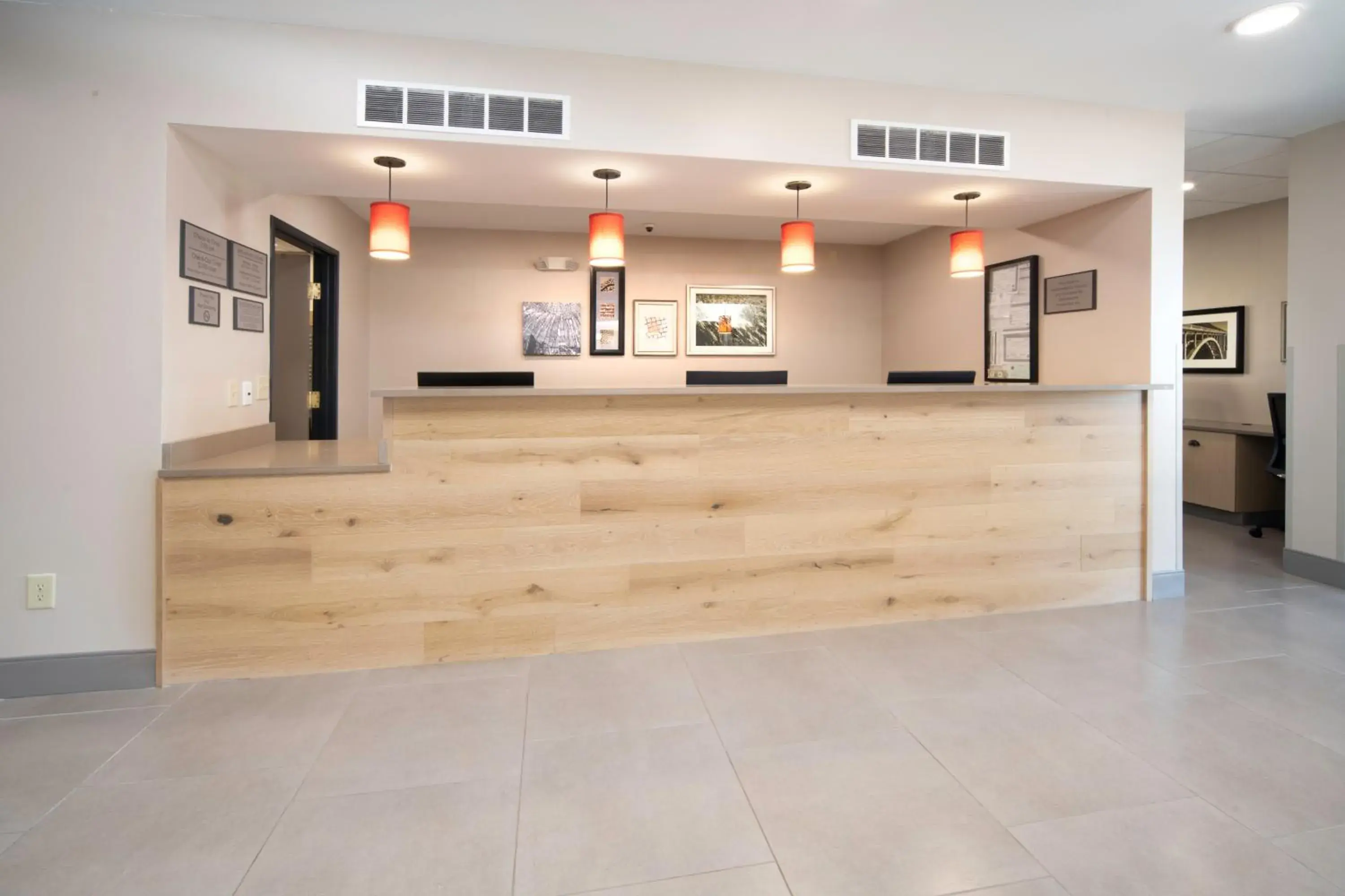 Property building in Country Inn & Suites by Radisson, Stone Mountain, GA Property building in Country Inn & Suites by Radisson, Stone Mountain, GA