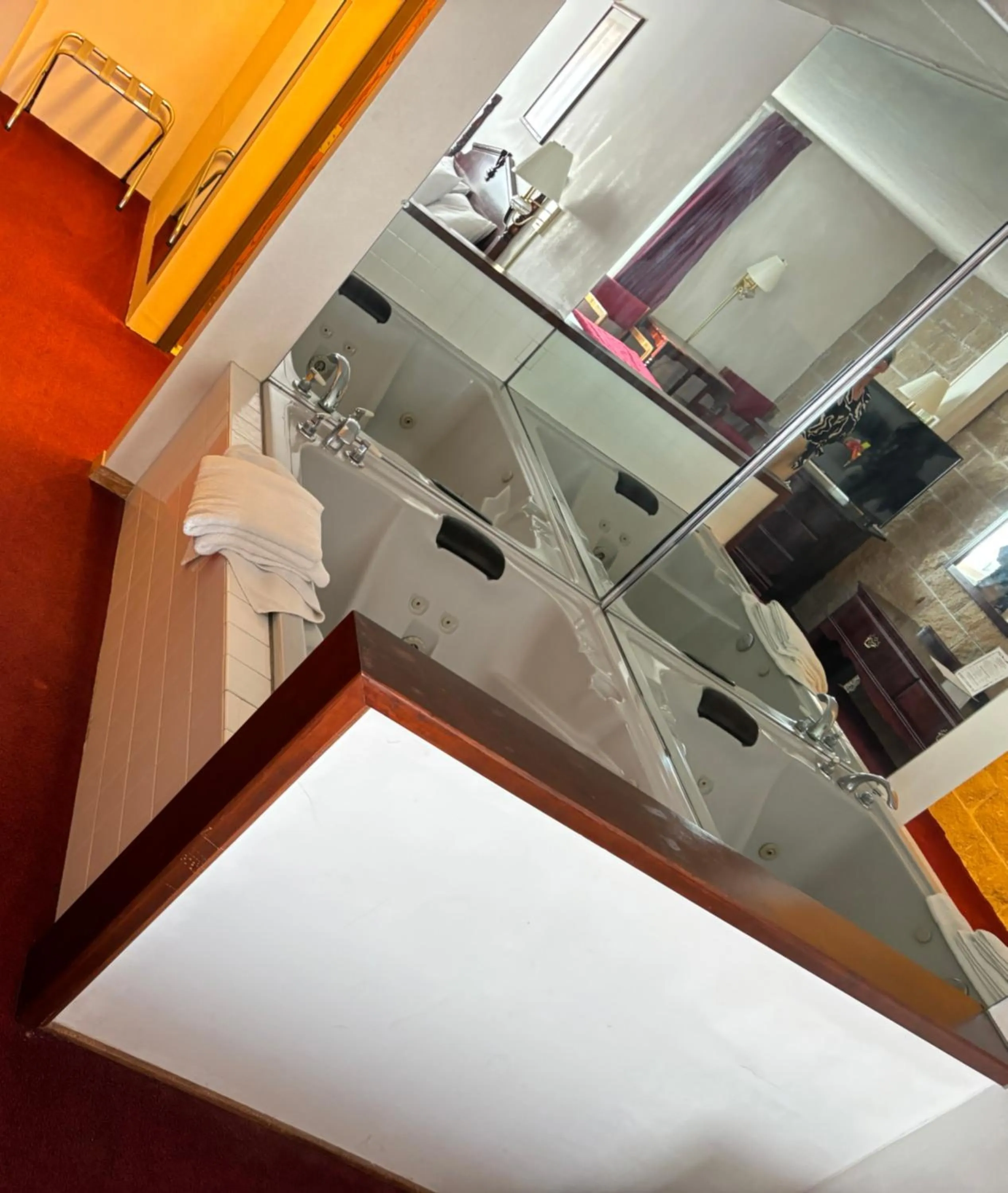 Voyageur Inn and Conference Center