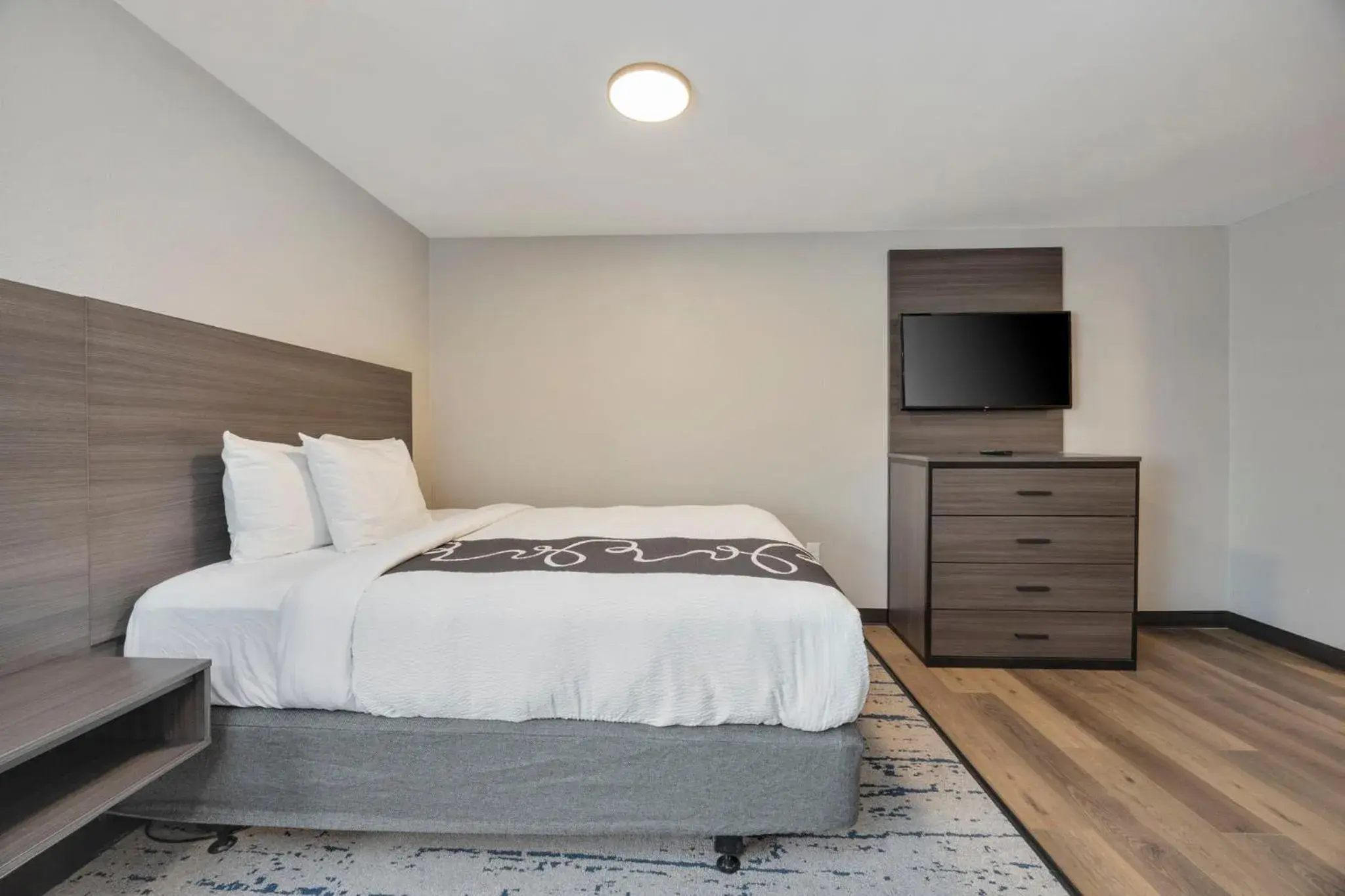 Bedroom, Bed in HomeStay Suites Bedroom, Bed in HomeStay Suites