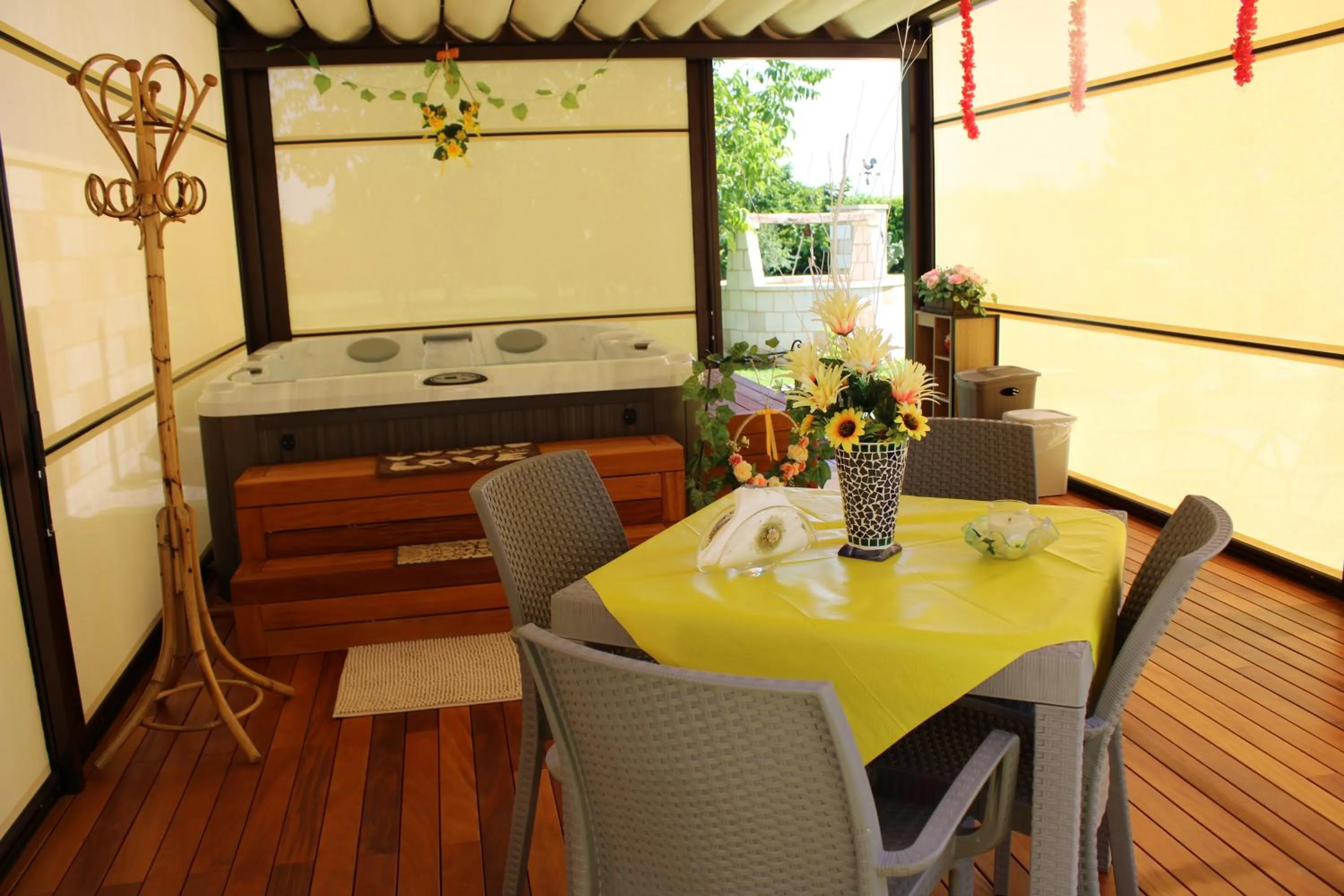 Hot Tub in Agriturismo Karrares