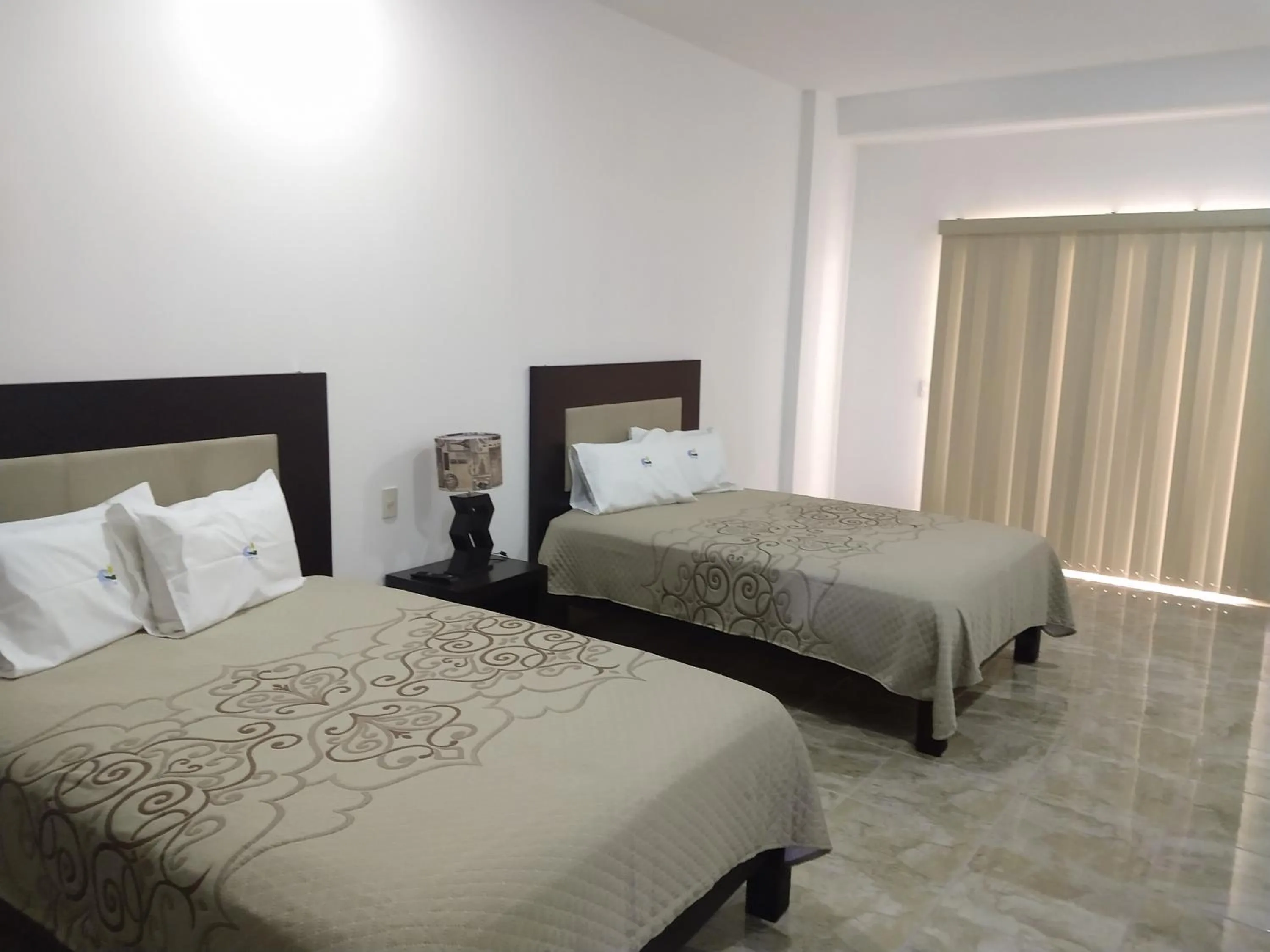 Photo of the whole room, Bed in BB INN