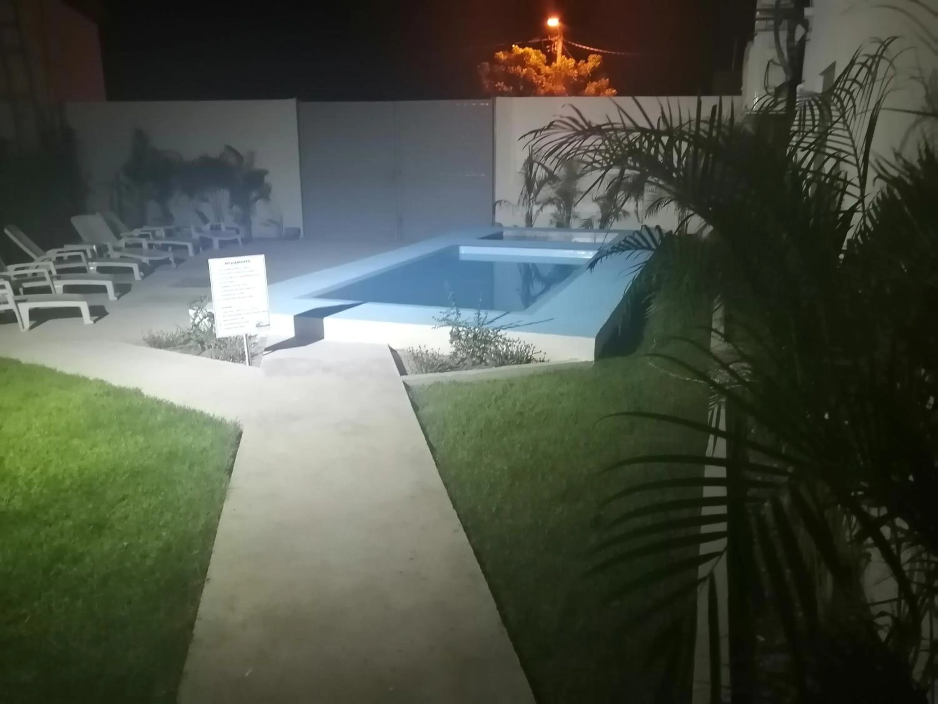 Swimming pool in BB INN