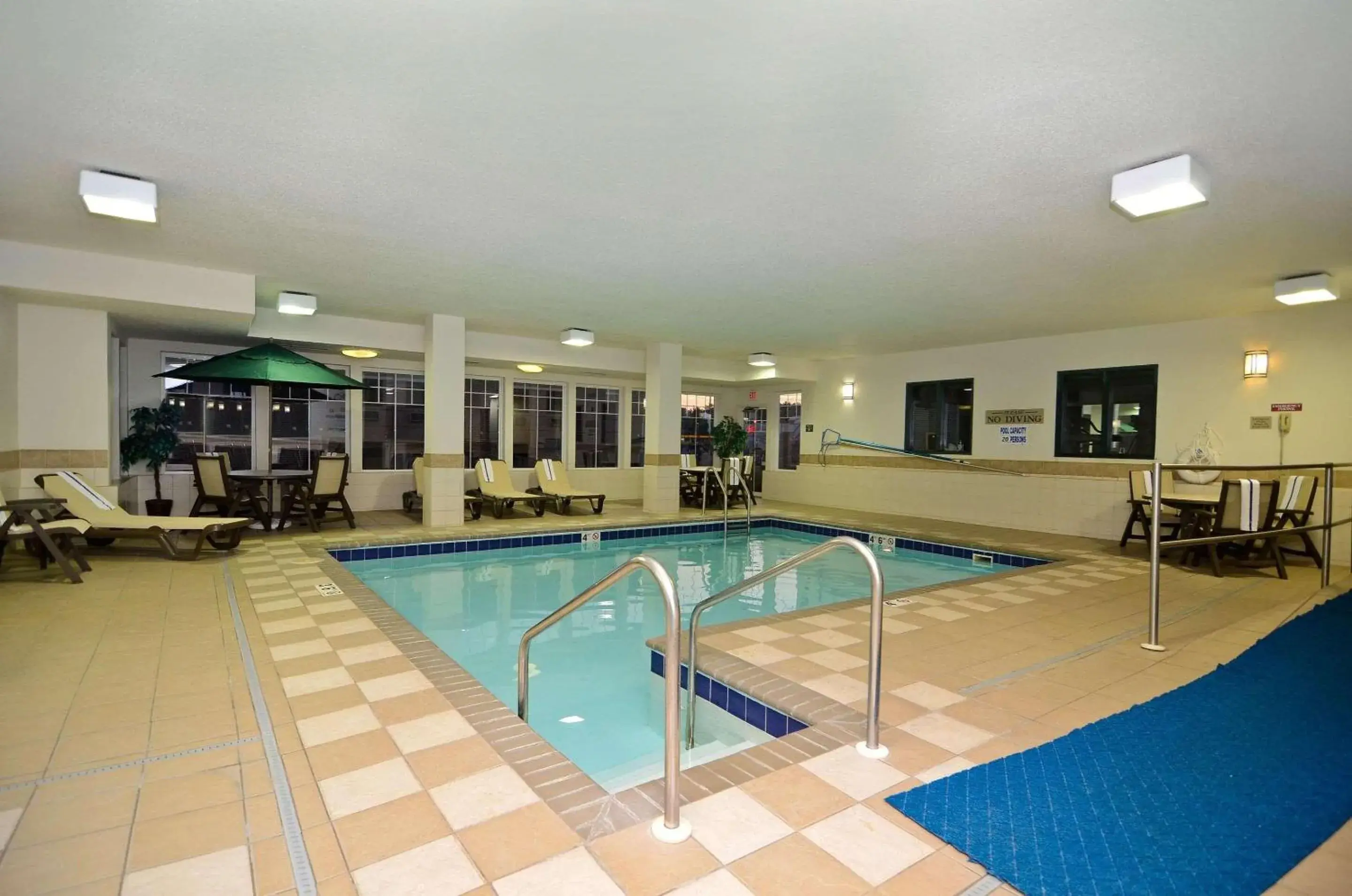 Swimming pool in Country Inn & Suites by Radisson, Stevens Point, WI Swimming pool in Country Inn & Suites by Radisson, Stevens Point, WI