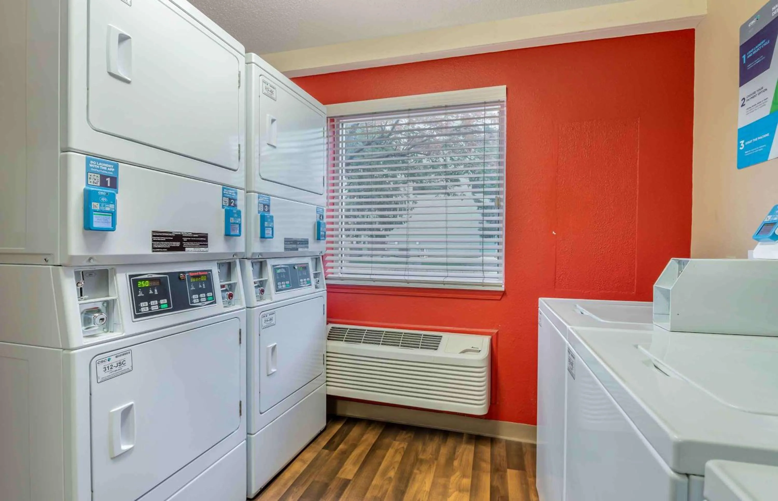 Property building in Extended Stay America Suites - Evansville - East