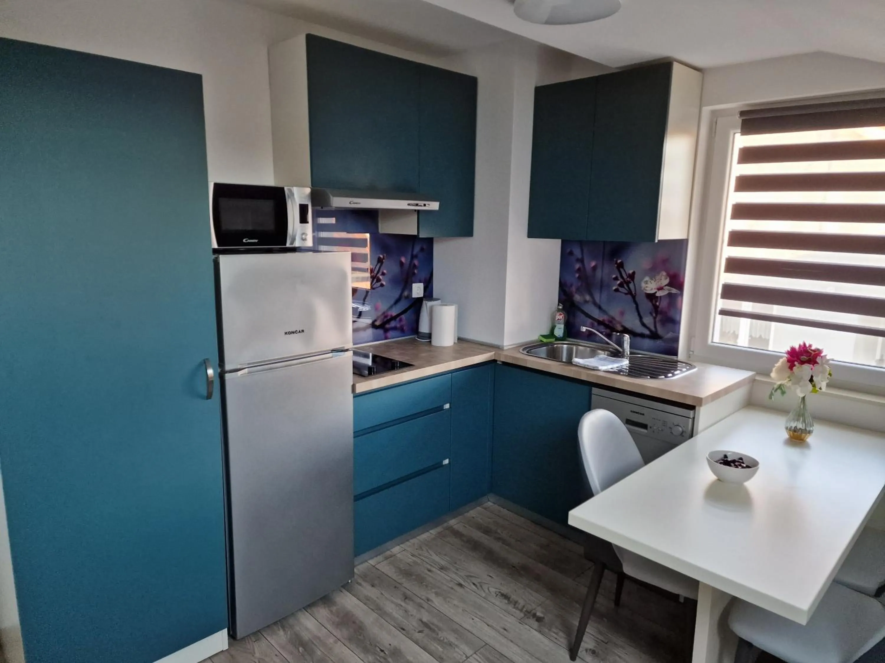 One-Bedroom Apartment in Seasons apartmani