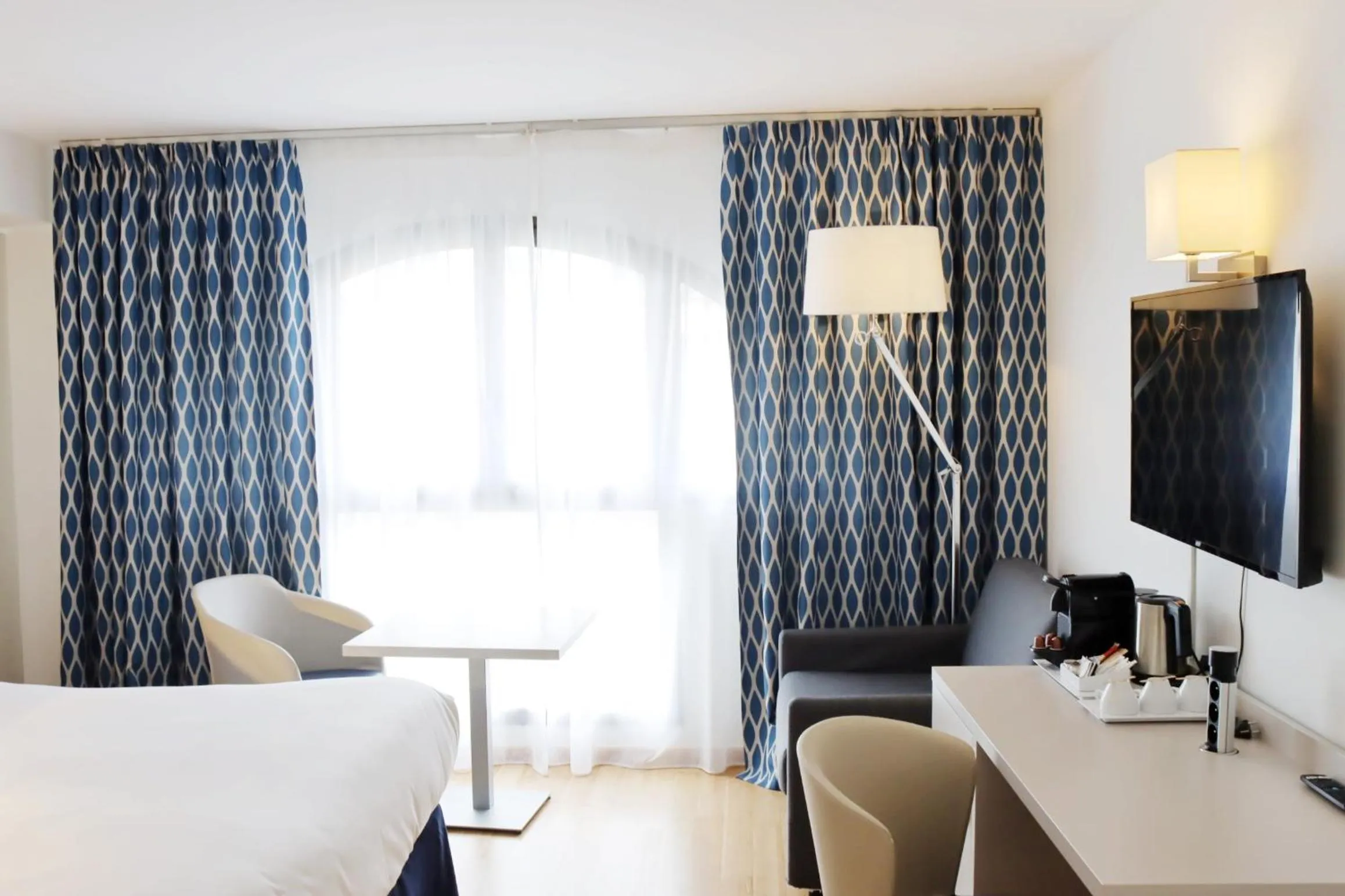 Photo of the whole room, Bed in Hotel Nice Riviera