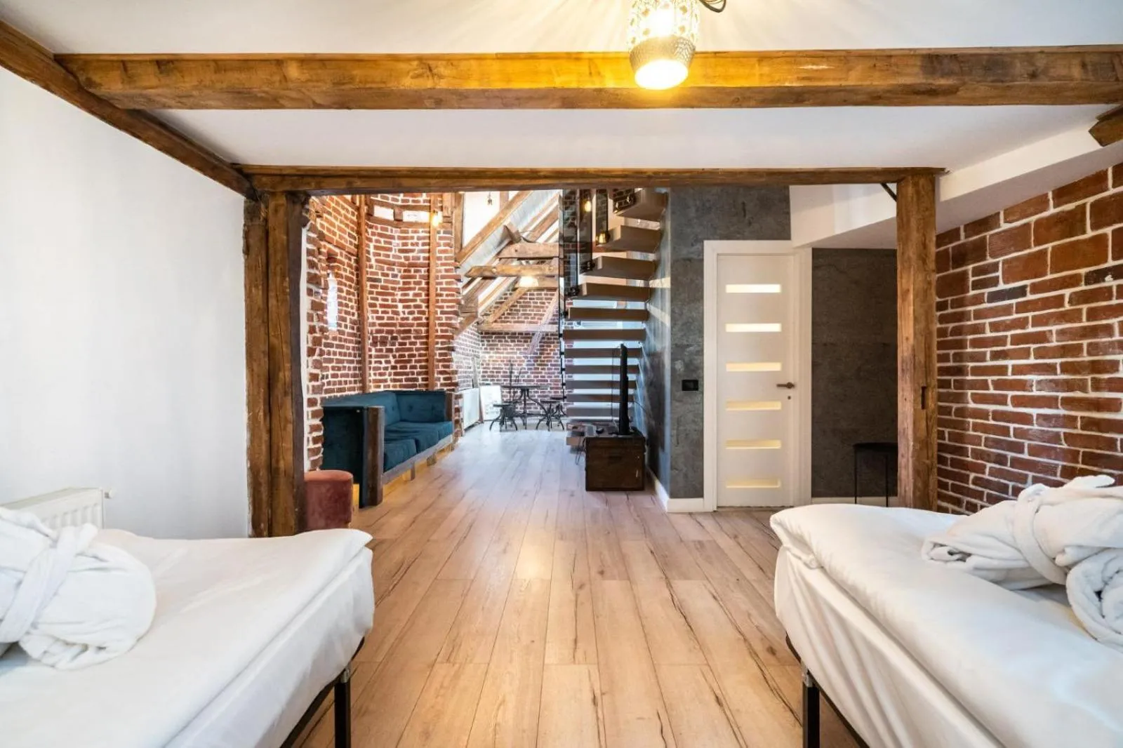 Photo of the whole room, Bed in Lascar Catargiu Villa
