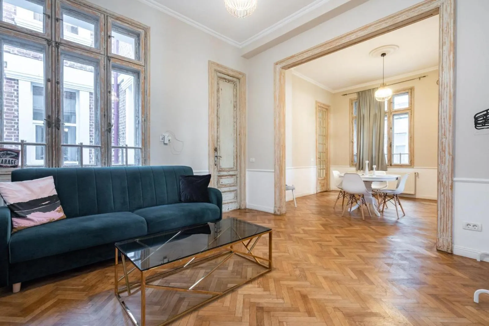 Living room in Lascar Catargiu Villa