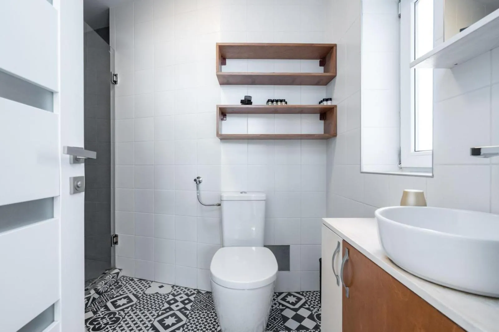 Shower in Lascar Catargiu Villa