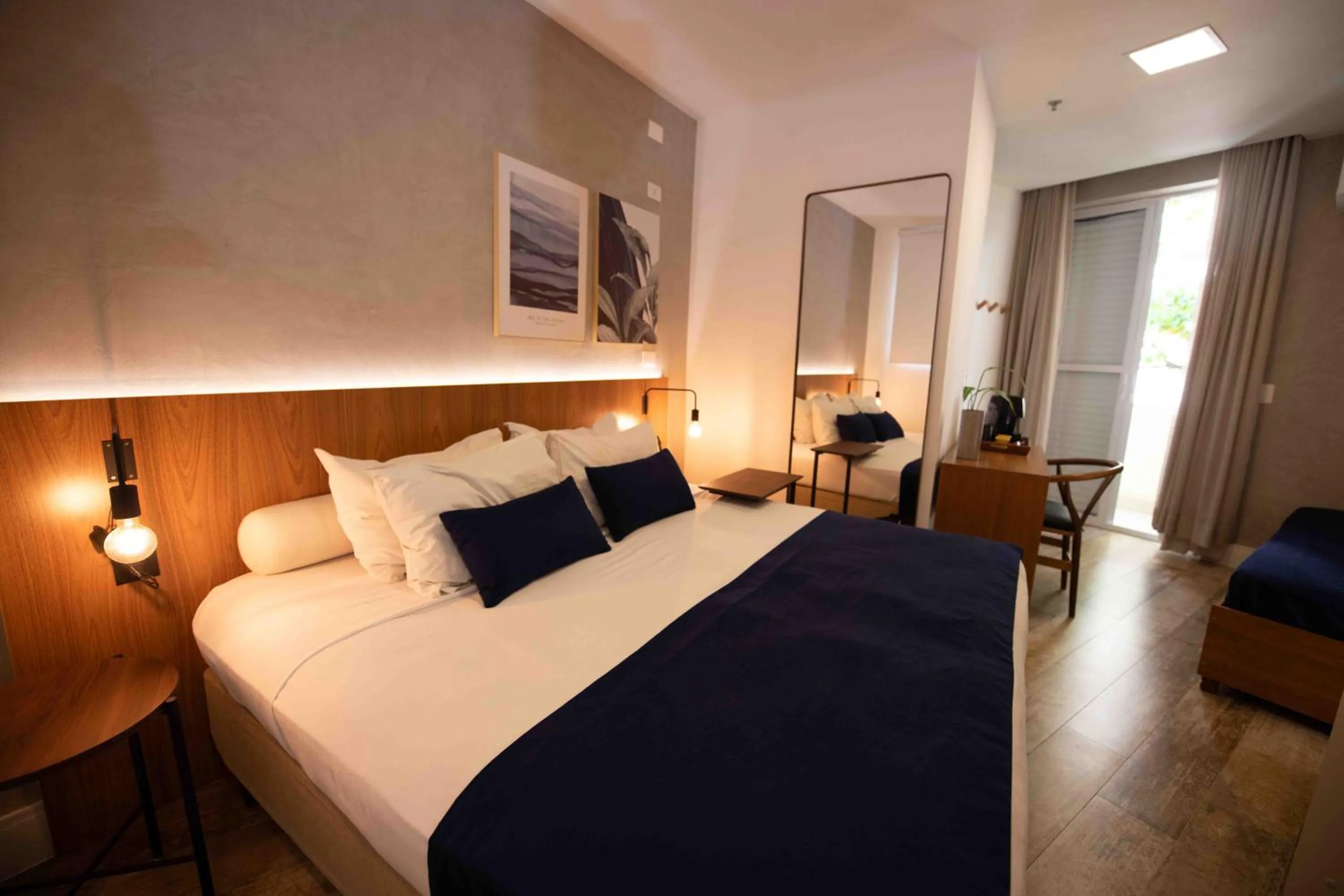 Bedroom, Bed in Leblon Design Hotel