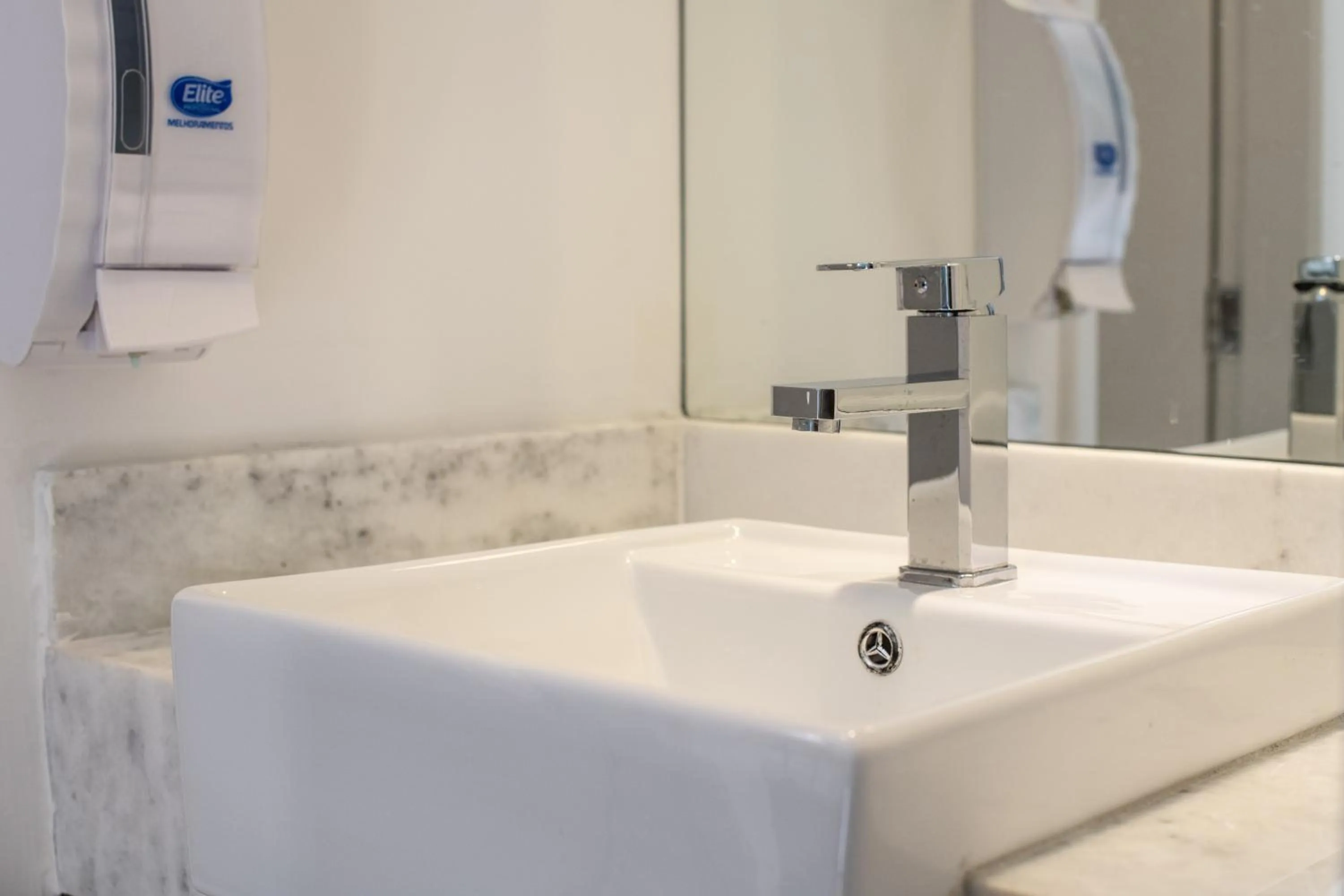 Bathroom in Leblon Design Hotel