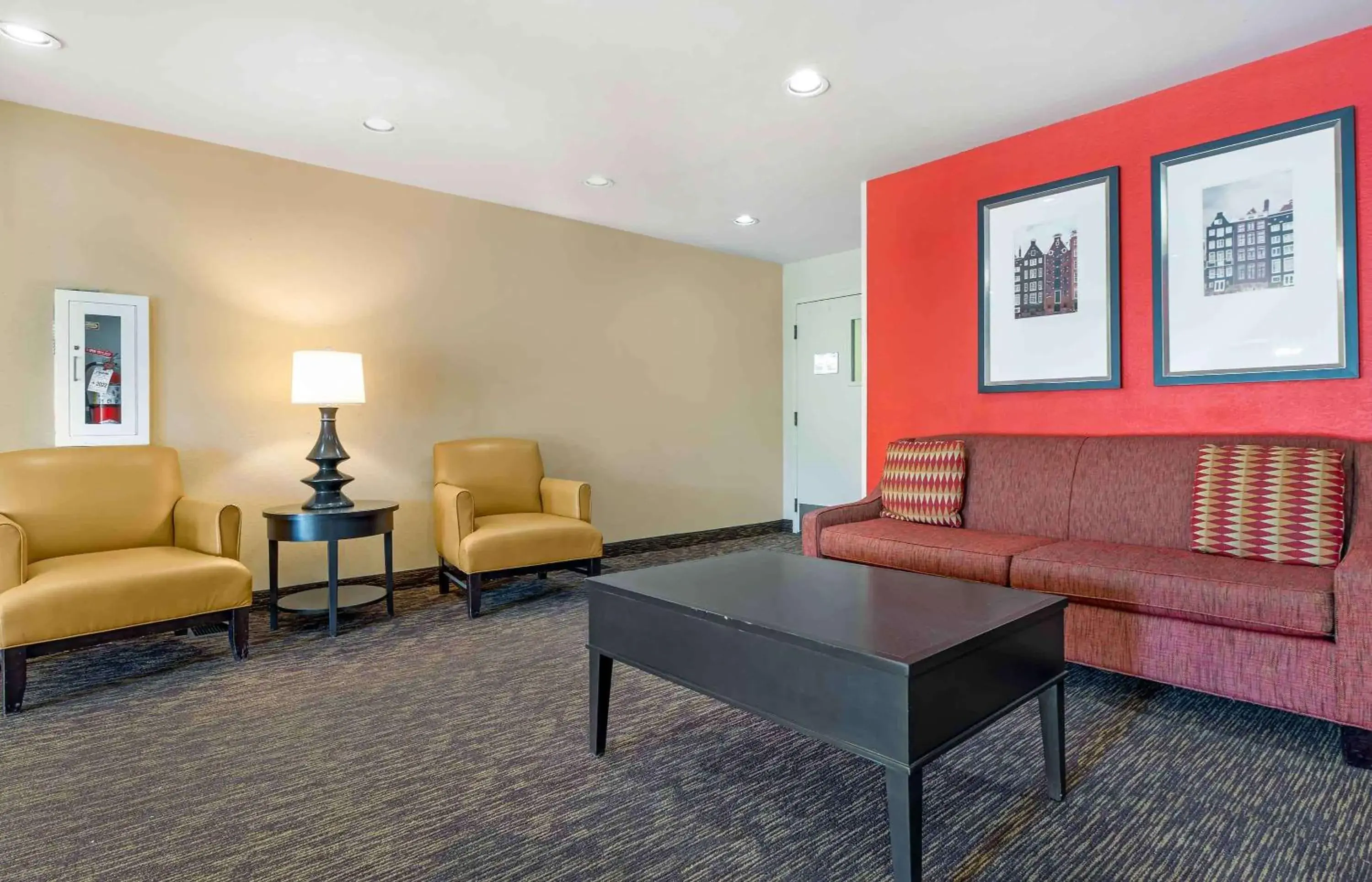 Lobby or reception in Extended Stay America Suites - Cincinnati - Blue Ash - Reagan Hwy Lobby or reception in Extended Stay America Suites - Cincinnati - Blue Ash - Reagan Hwy