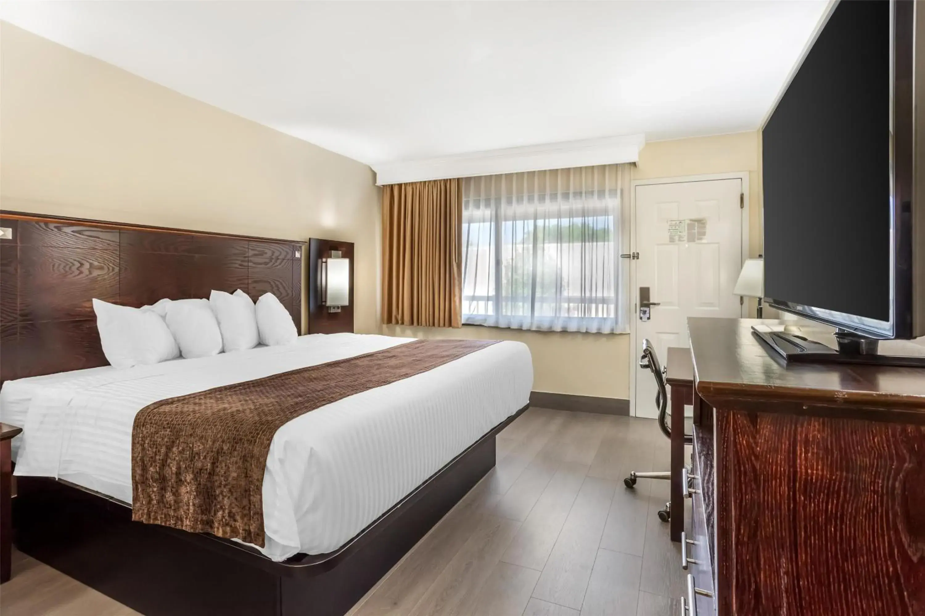 King Room in Best Western Bar Harbour Inn King Room in Best Western Bar Harbour Inn