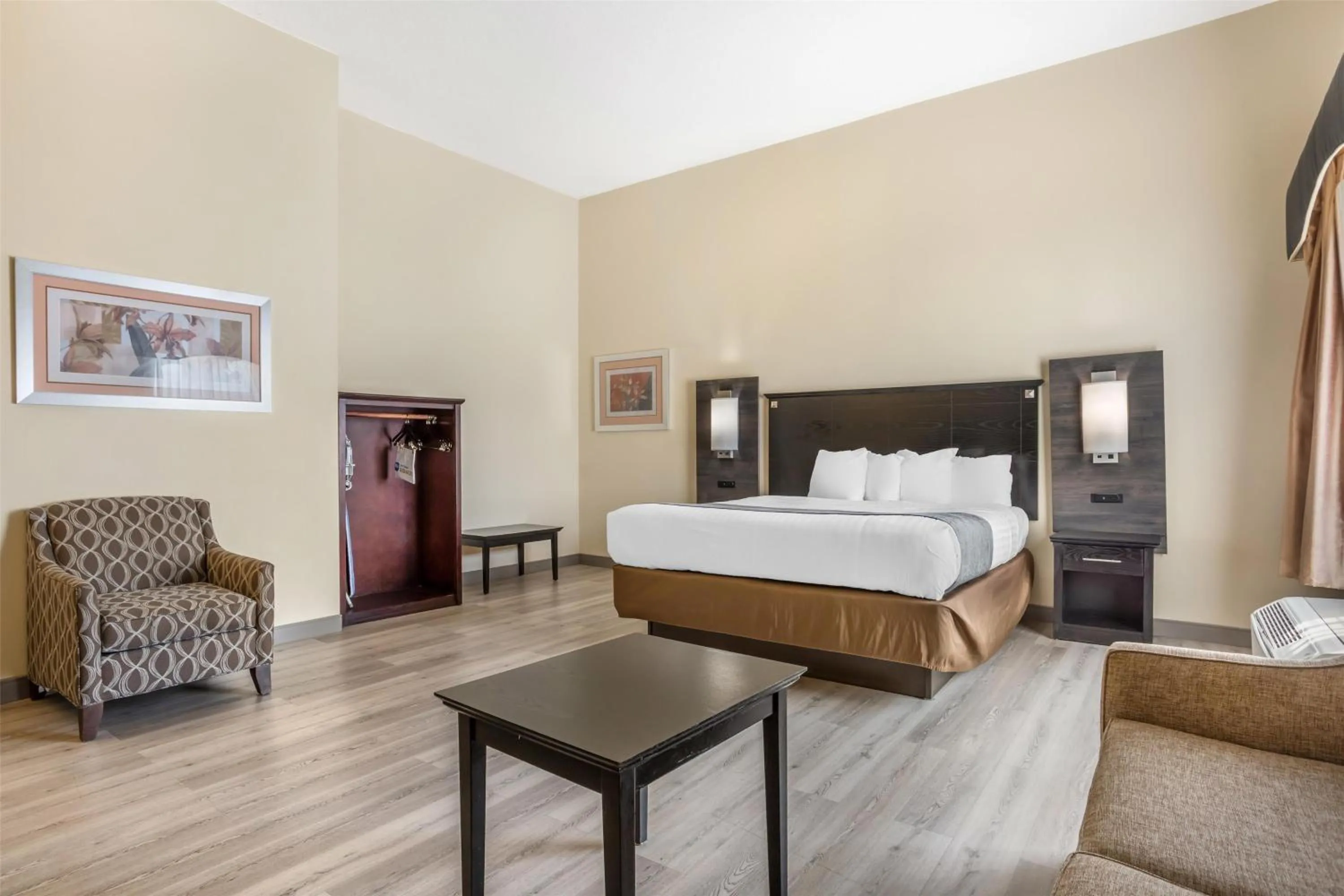 Bedroom, Bed in Best Western Bar Harbour Inn