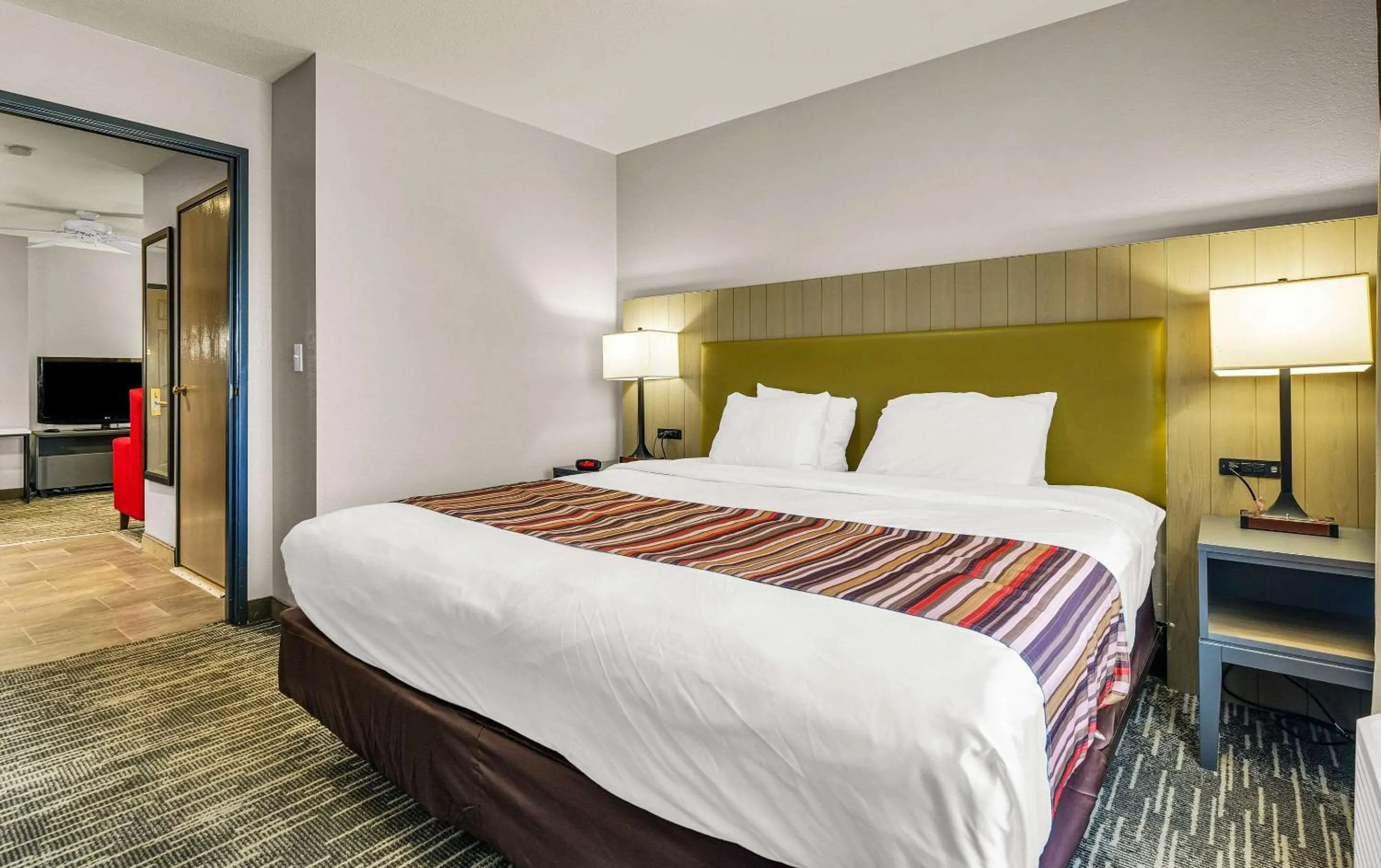 Bedroom in Country Inn & Suites by Radisson, Decatur, IL