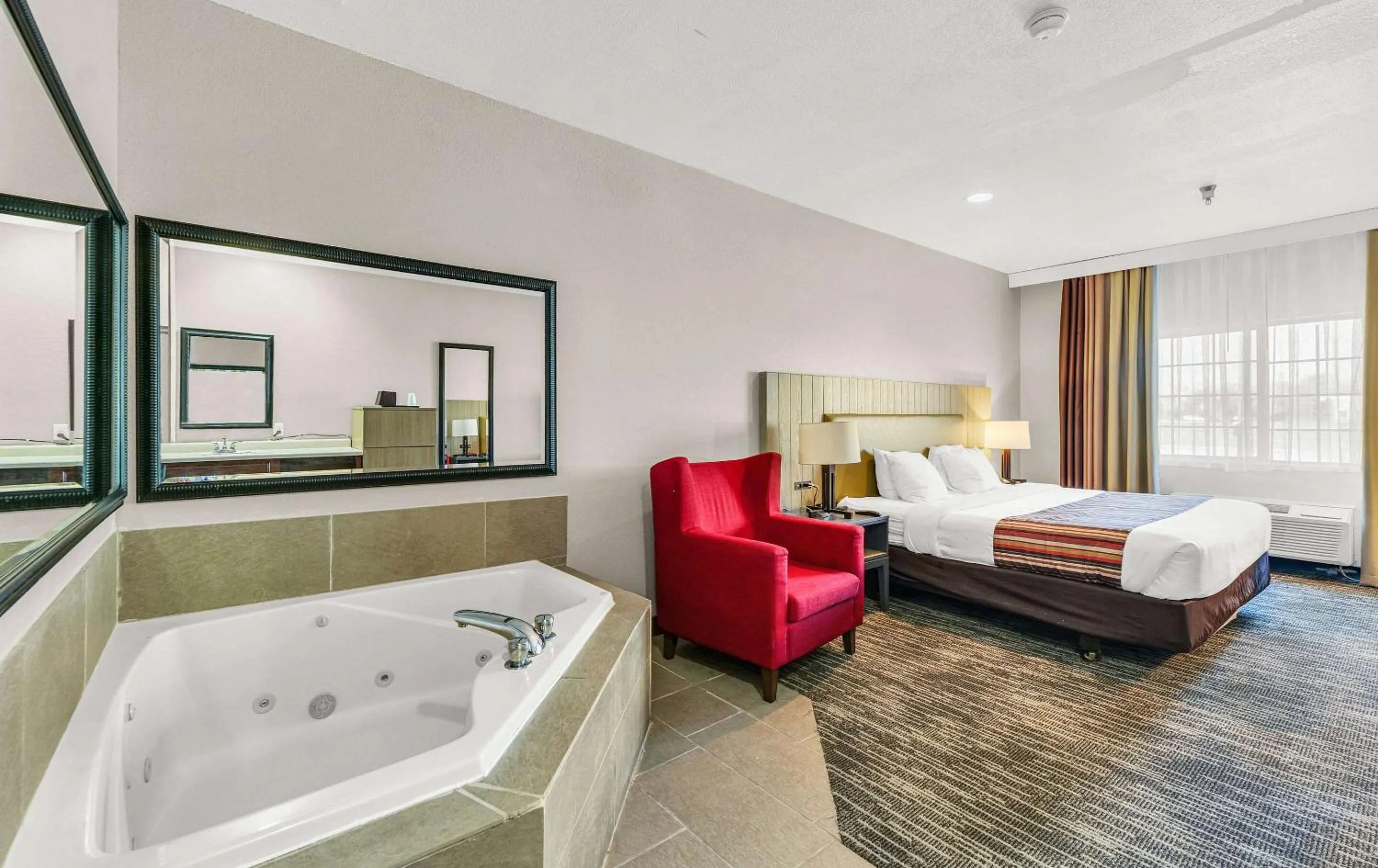 Bedroom in Country Inn & Suites by Radisson, Decatur, IL