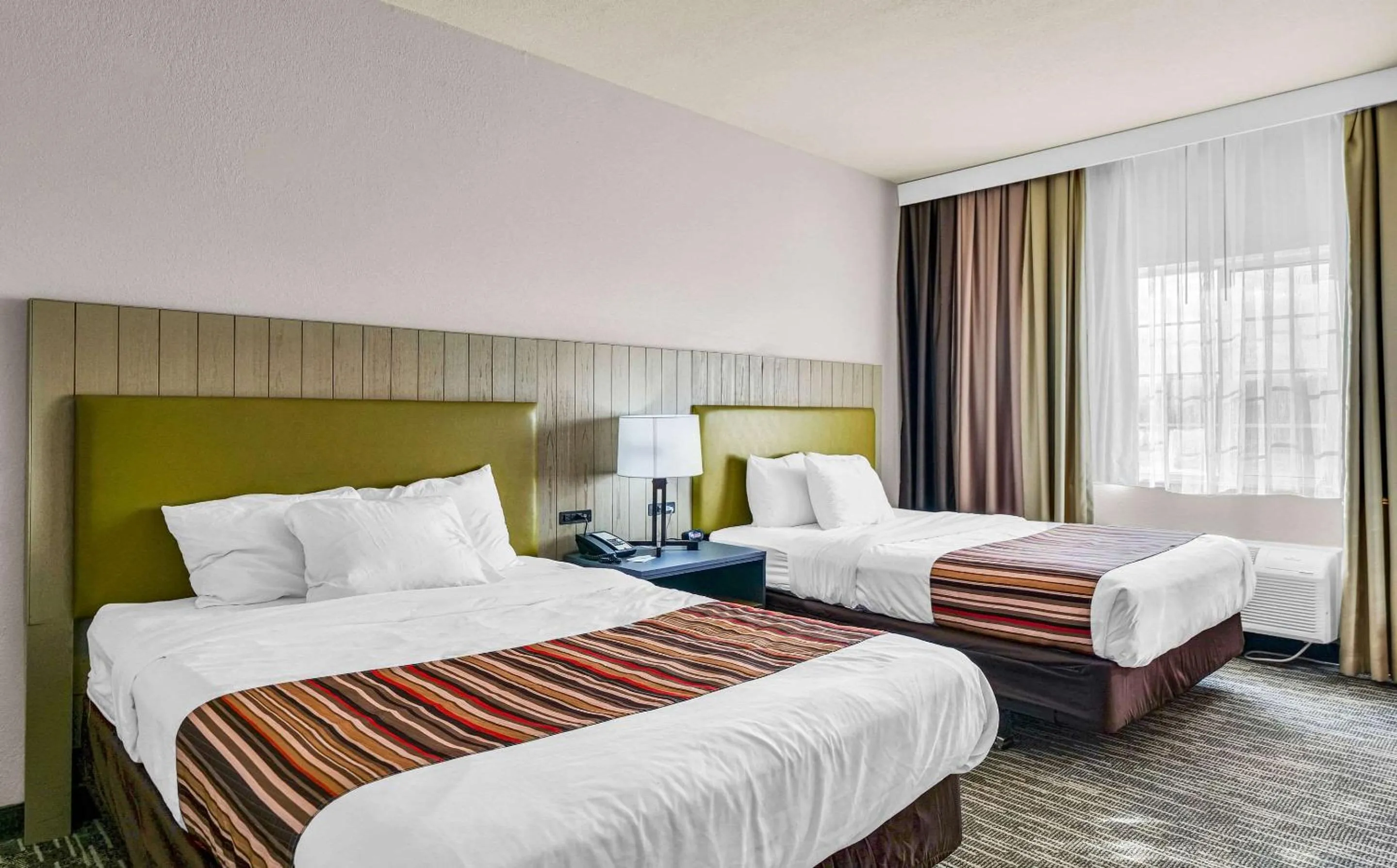 Bedroom in Country Inn & Suites by Radisson, Decatur, IL