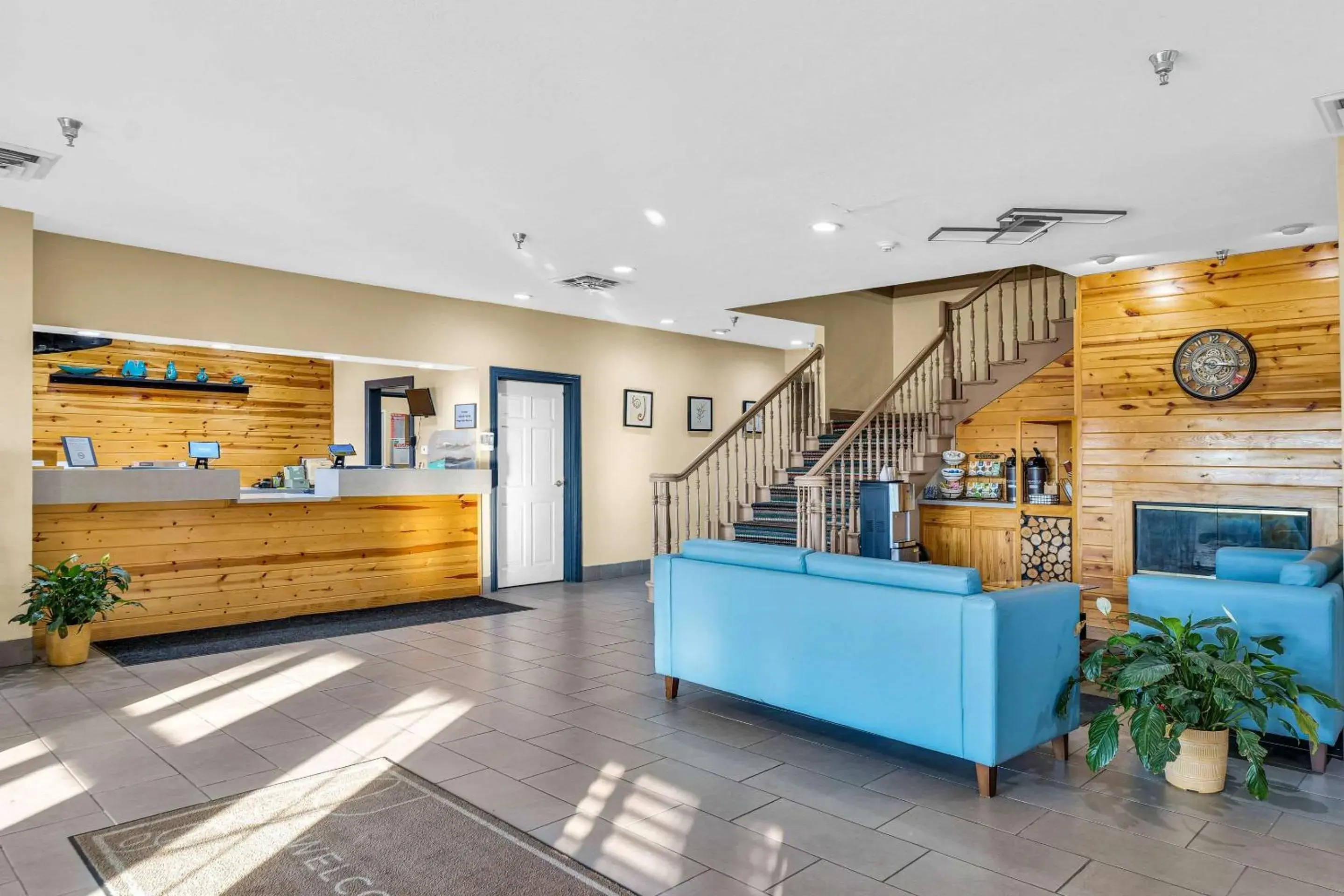 Lobby or reception in Country Inn & Suites by Radisson, Decatur, IL Lobby or reception in Country Inn & Suites by Radisson, Decatur, IL