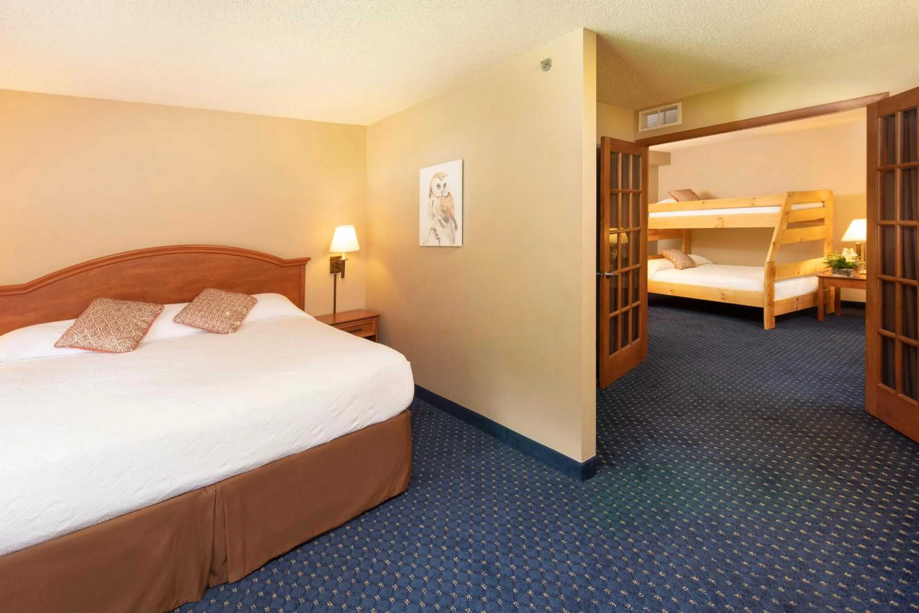 Photo of the whole room, Bed in Hotel Glenwood Springs