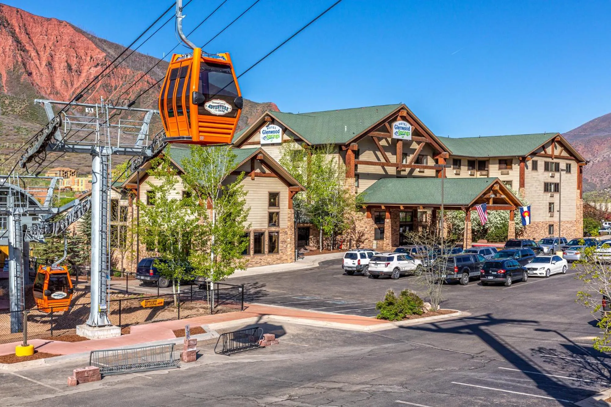 Property building in Hotel Glenwood Springs