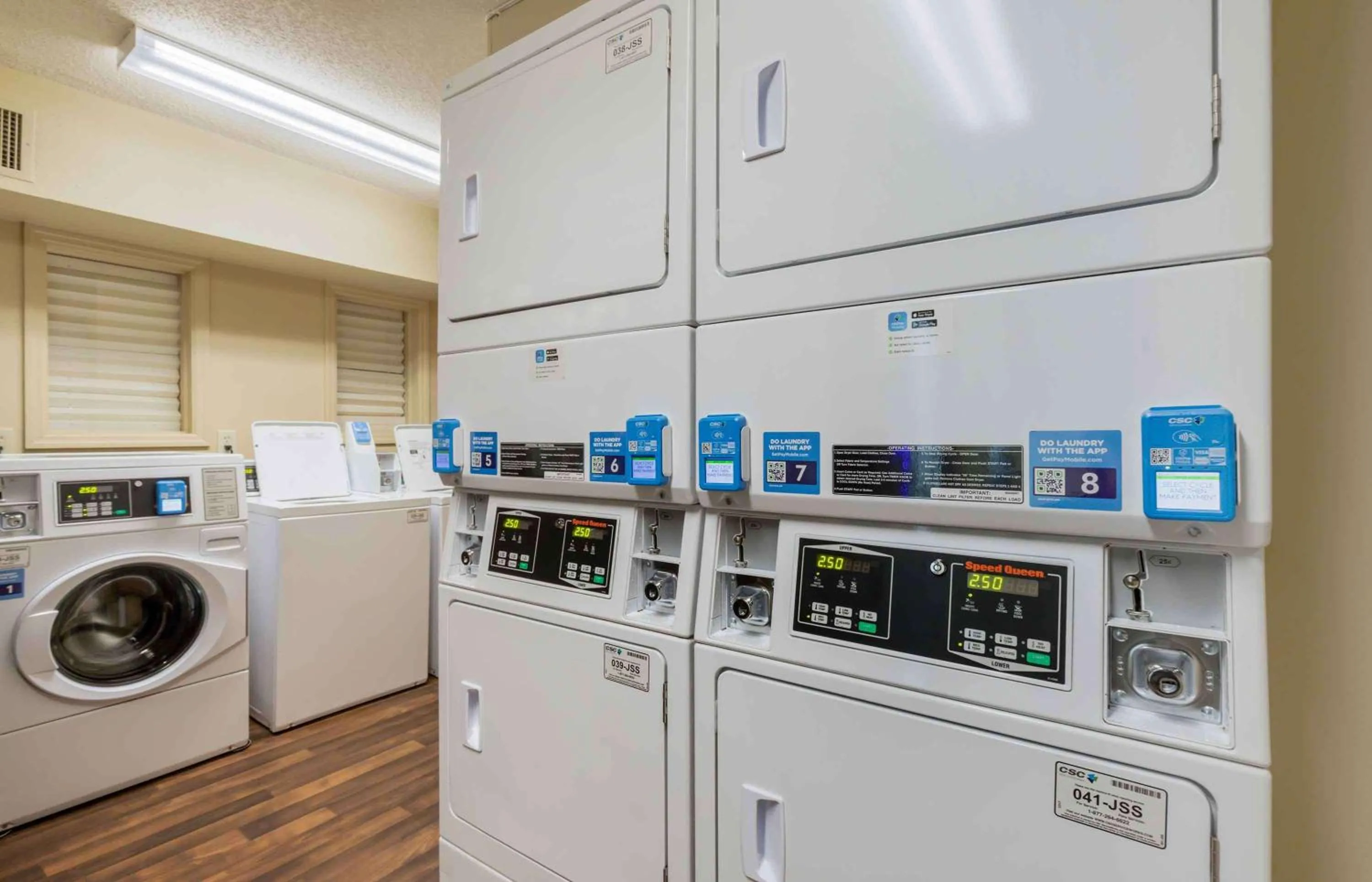 Property building in Extended Stay America Select Suites - Greenville - Haywood Mall