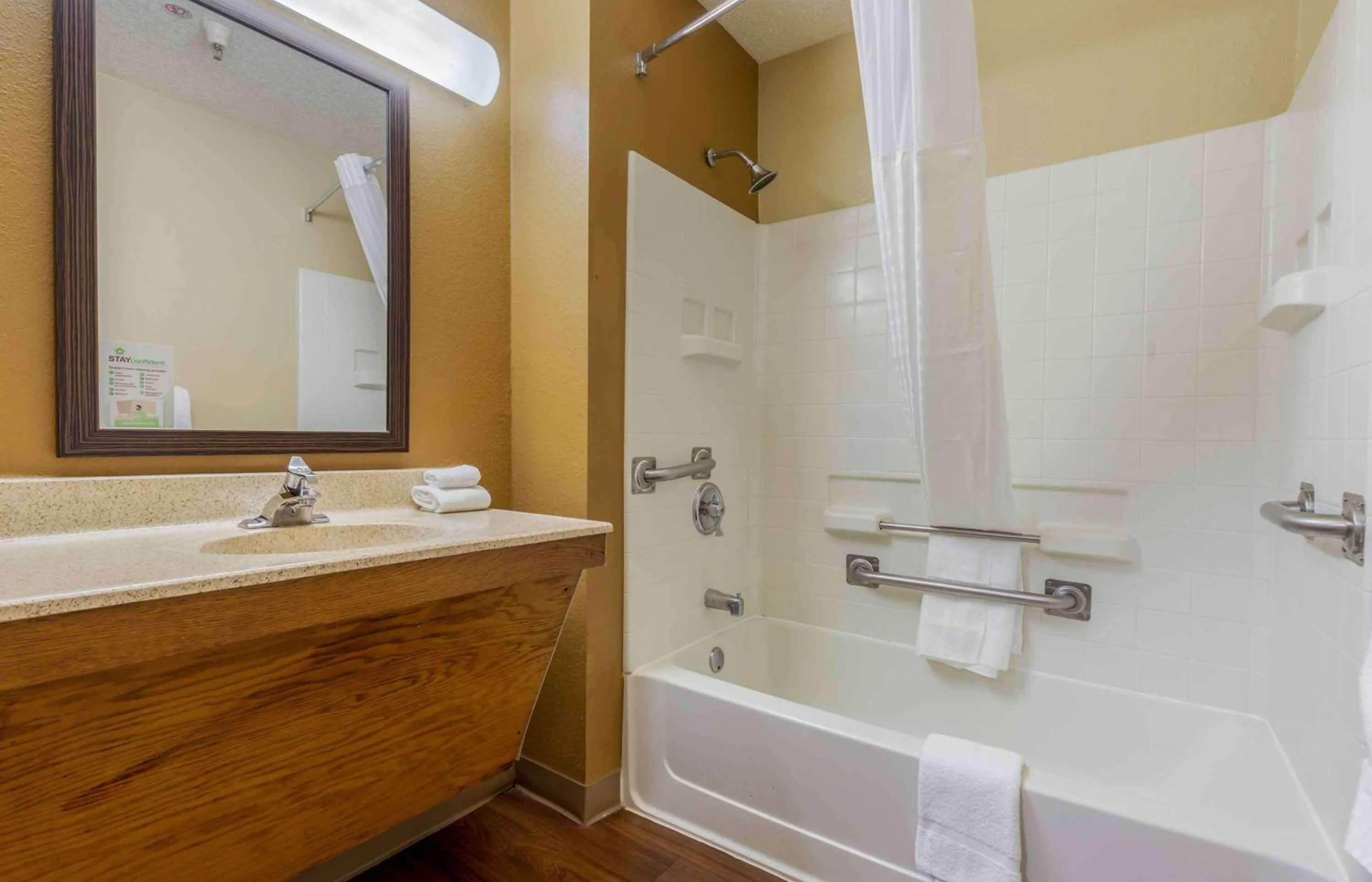 Bathroom in Extended Stay America Select Suites - Greenville - Haywood Mall