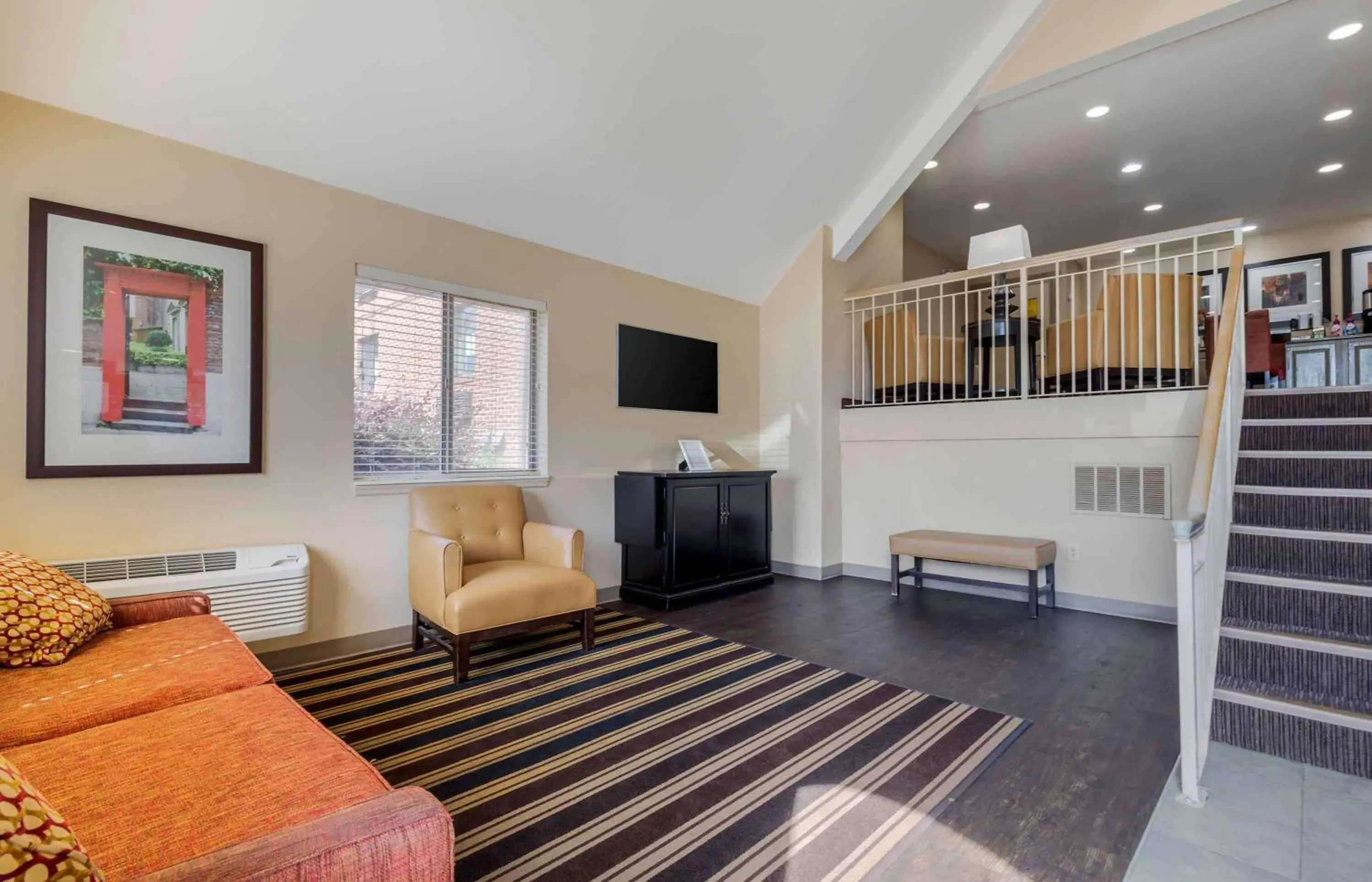 Lobby or reception in Studio 6 Suites Greenville, SC - Haywood Mall Lobby or reception in Studio 6 Suites Greenville, SC - Haywood Mall