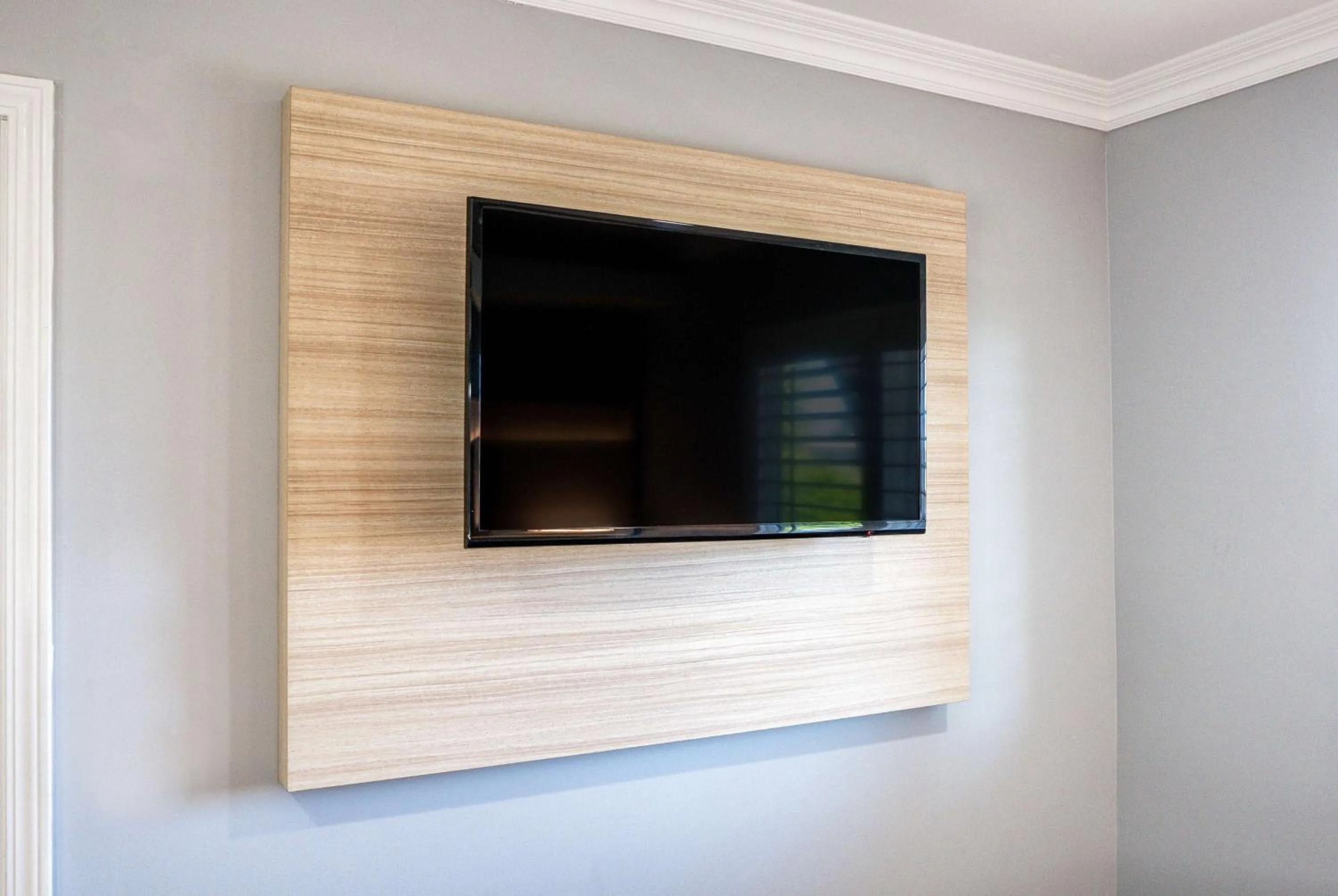 Photo of the whole room in Travelodge Inn & Suites by Wyndham Bell Los Angeles Area